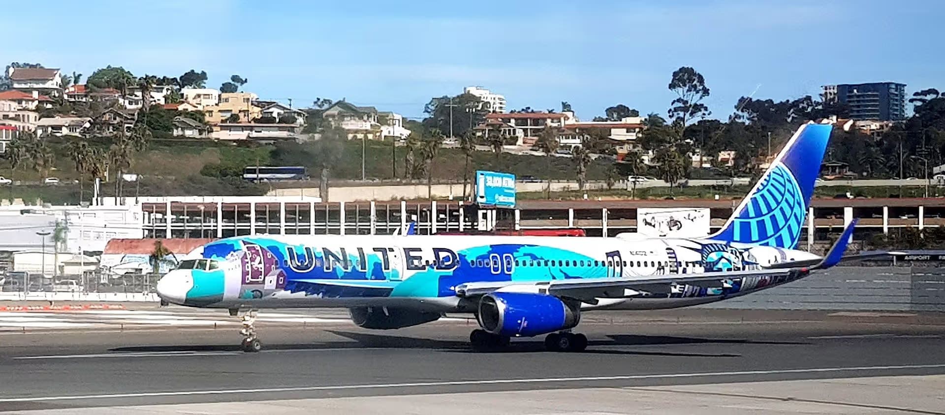 N14102 — Boeing