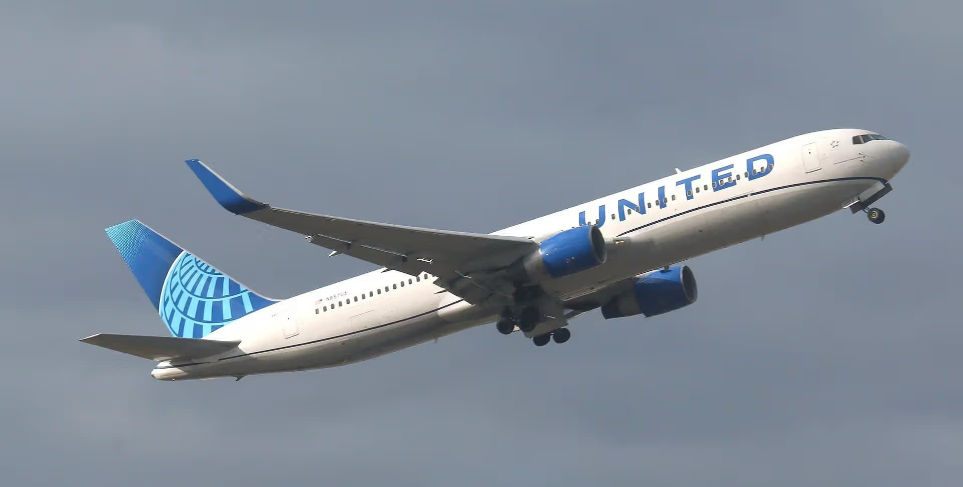 N657UA — Boeing