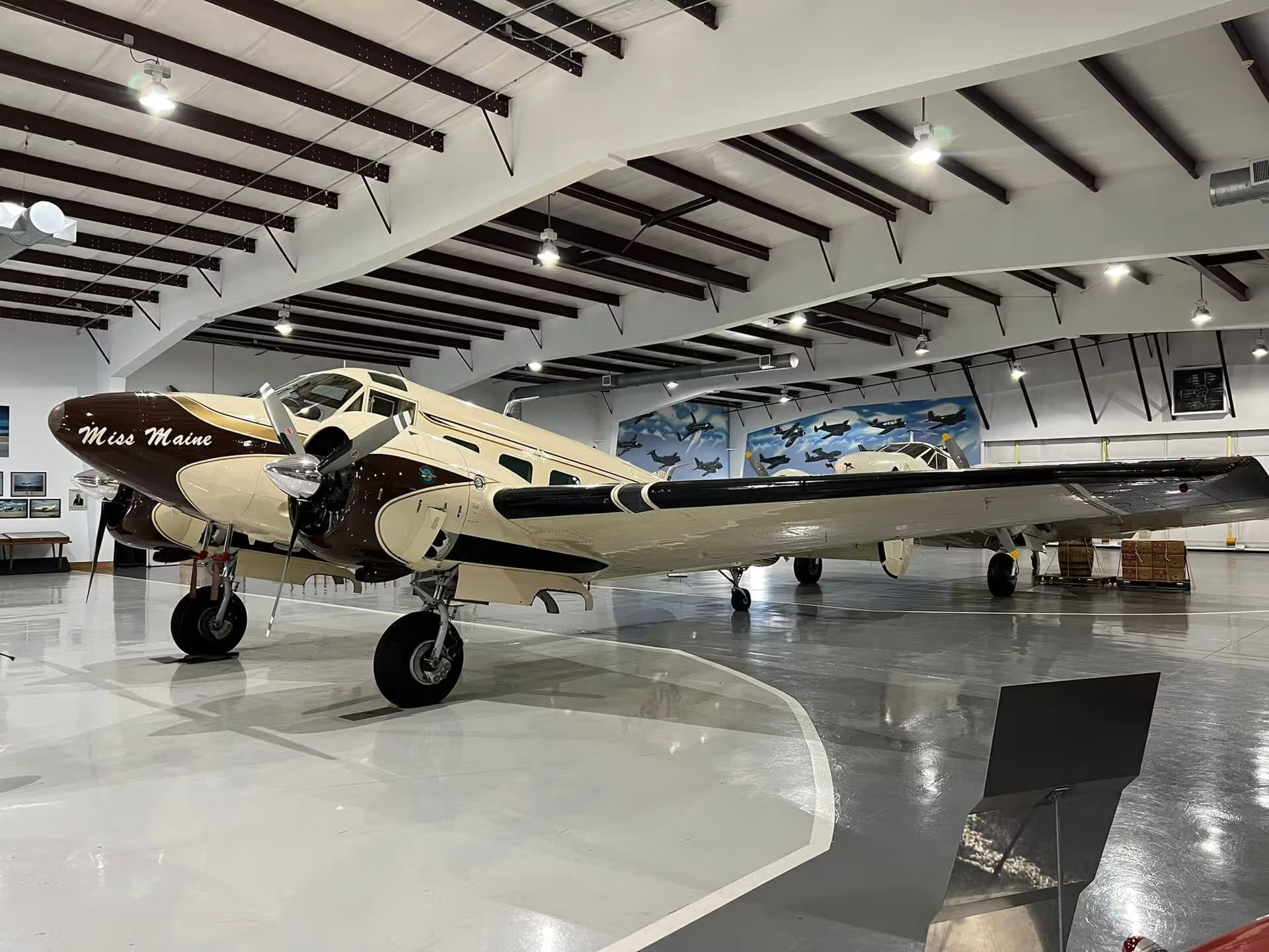 N712JS — Beechcraft