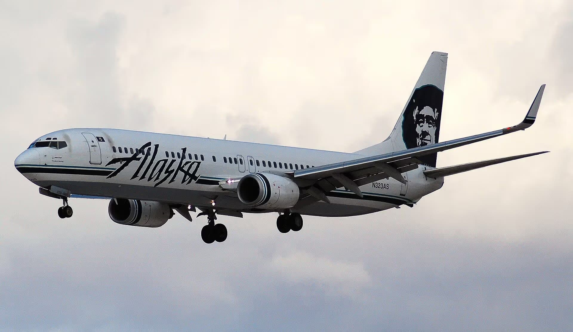 N323AS — Boeing
