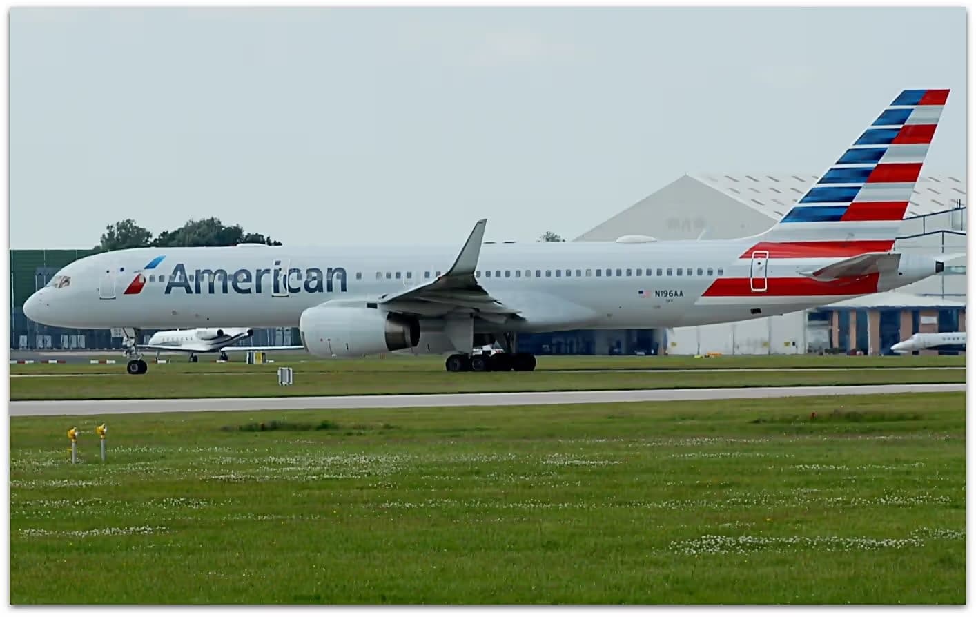 N196AA — Twin-engine aircraft