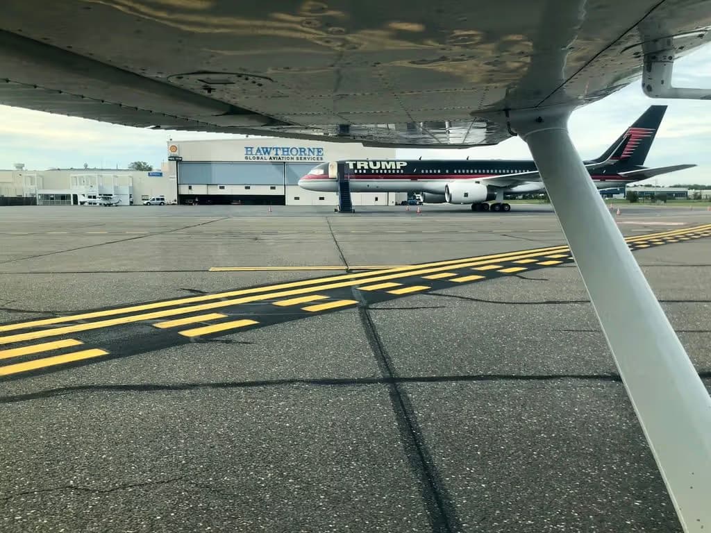 N757AF — Twin-engine aircraft at Long Island MacArthur Airport
