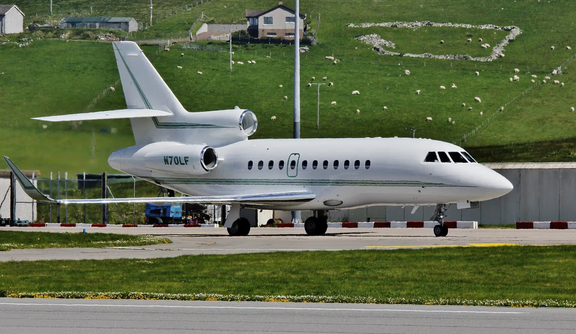 N70LF — Business jet