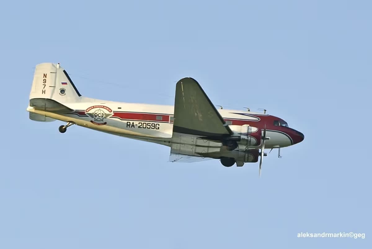 N97H — Twin-engine aircraft