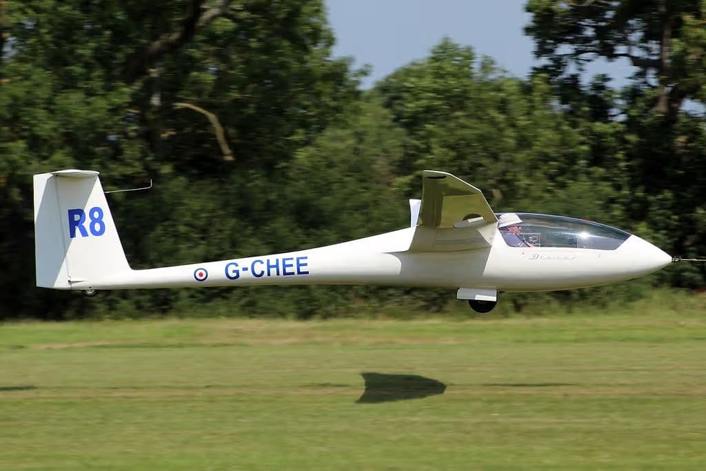 G-CHEE — Glider