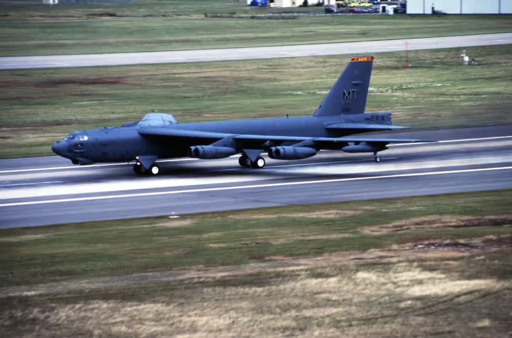 Unidentified — Boeing