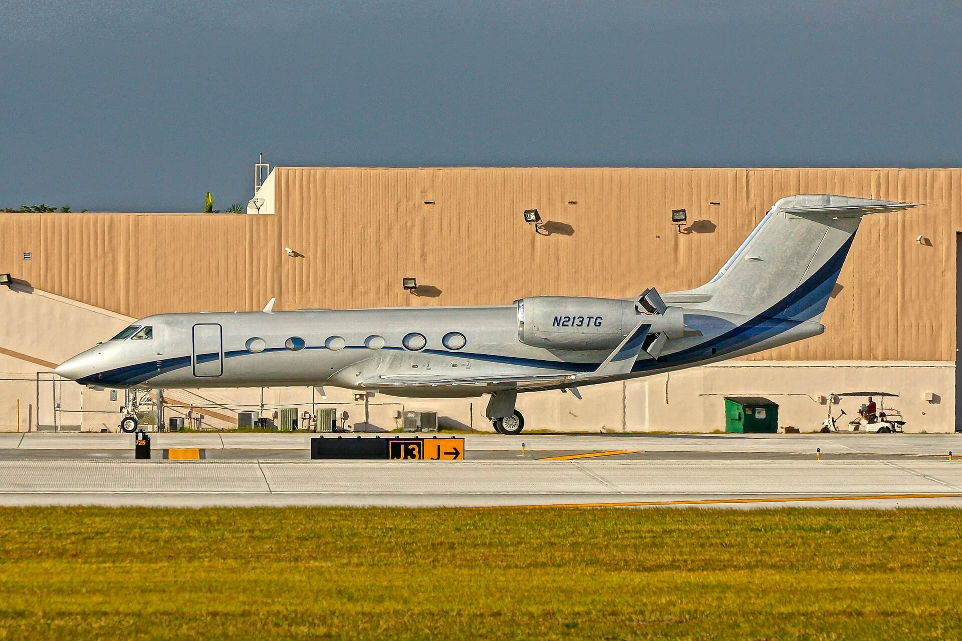 N213TG — Gulfstream