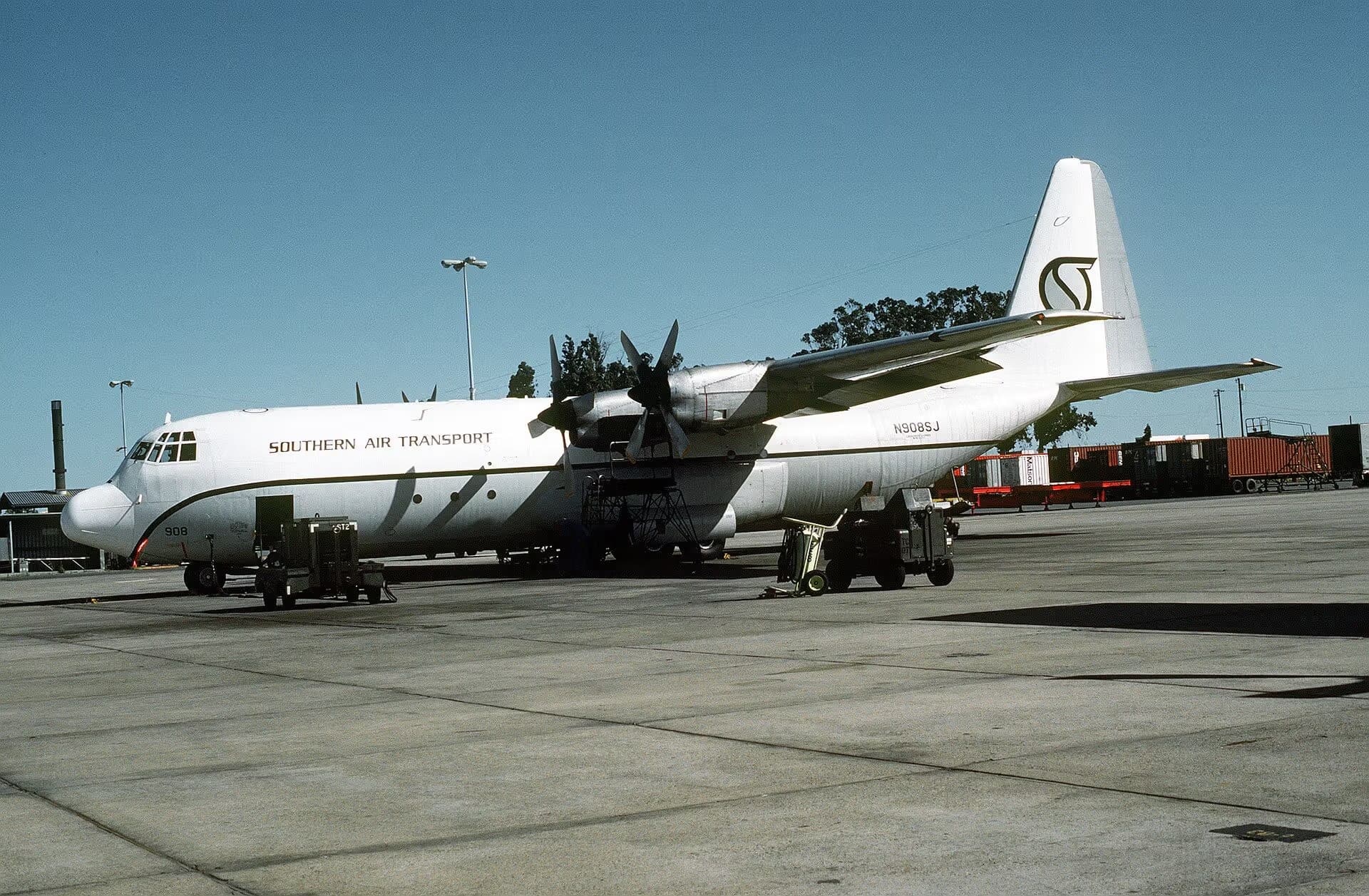 N908SJ — Lockheed at Travis Air Force Base