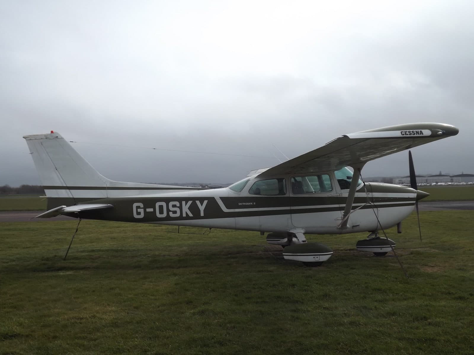 G-OSKY — Cessna