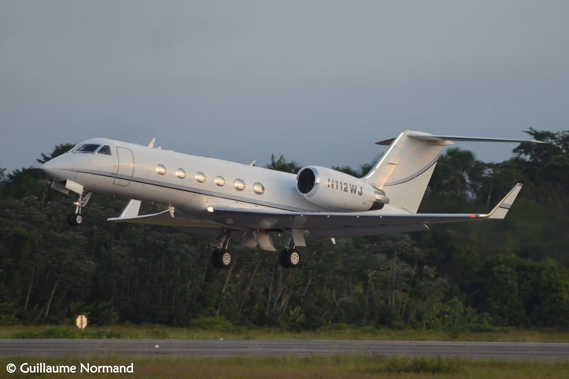N112WJ — Gulfstream