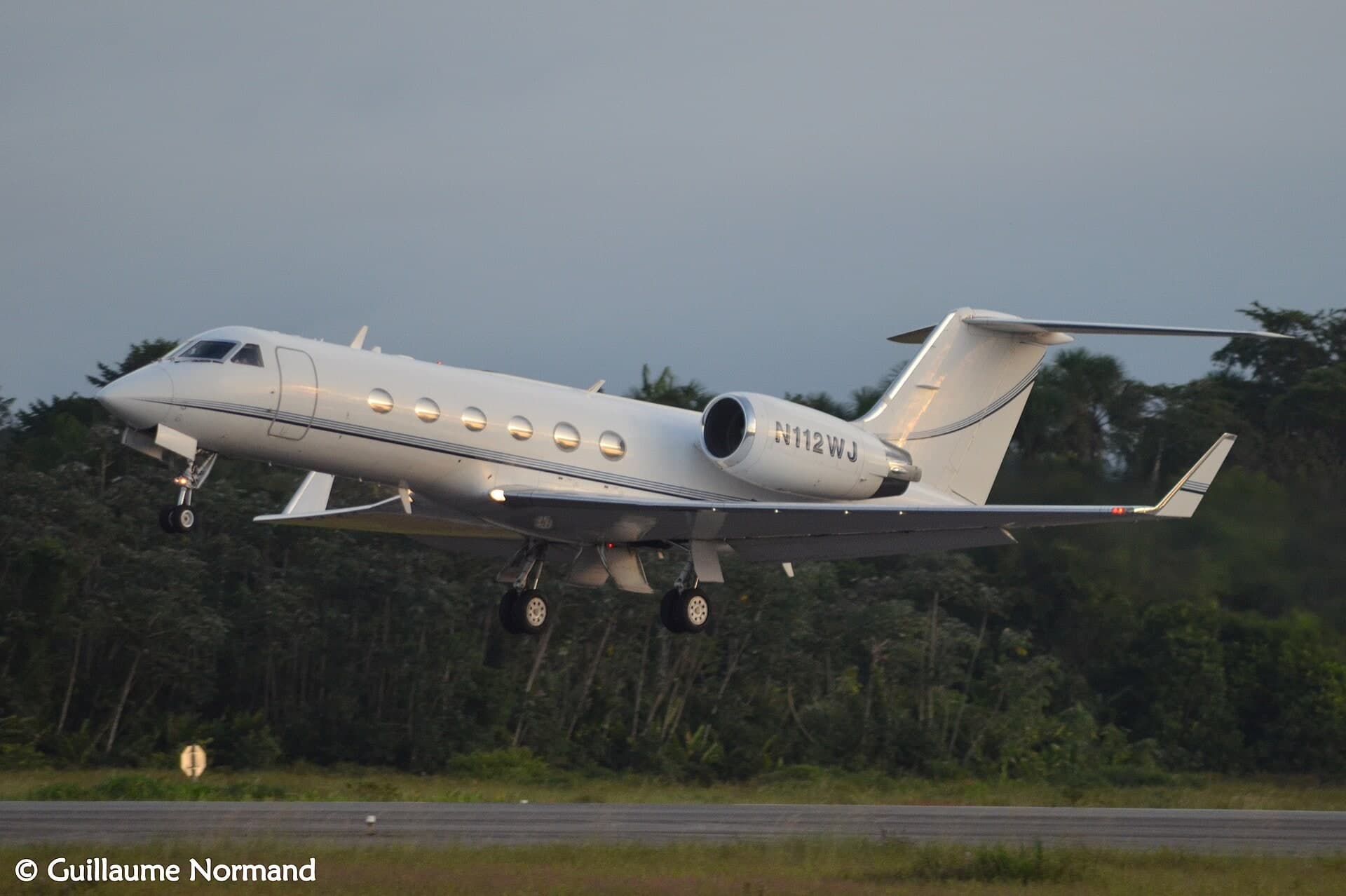 N112WJ — Gulfstream
