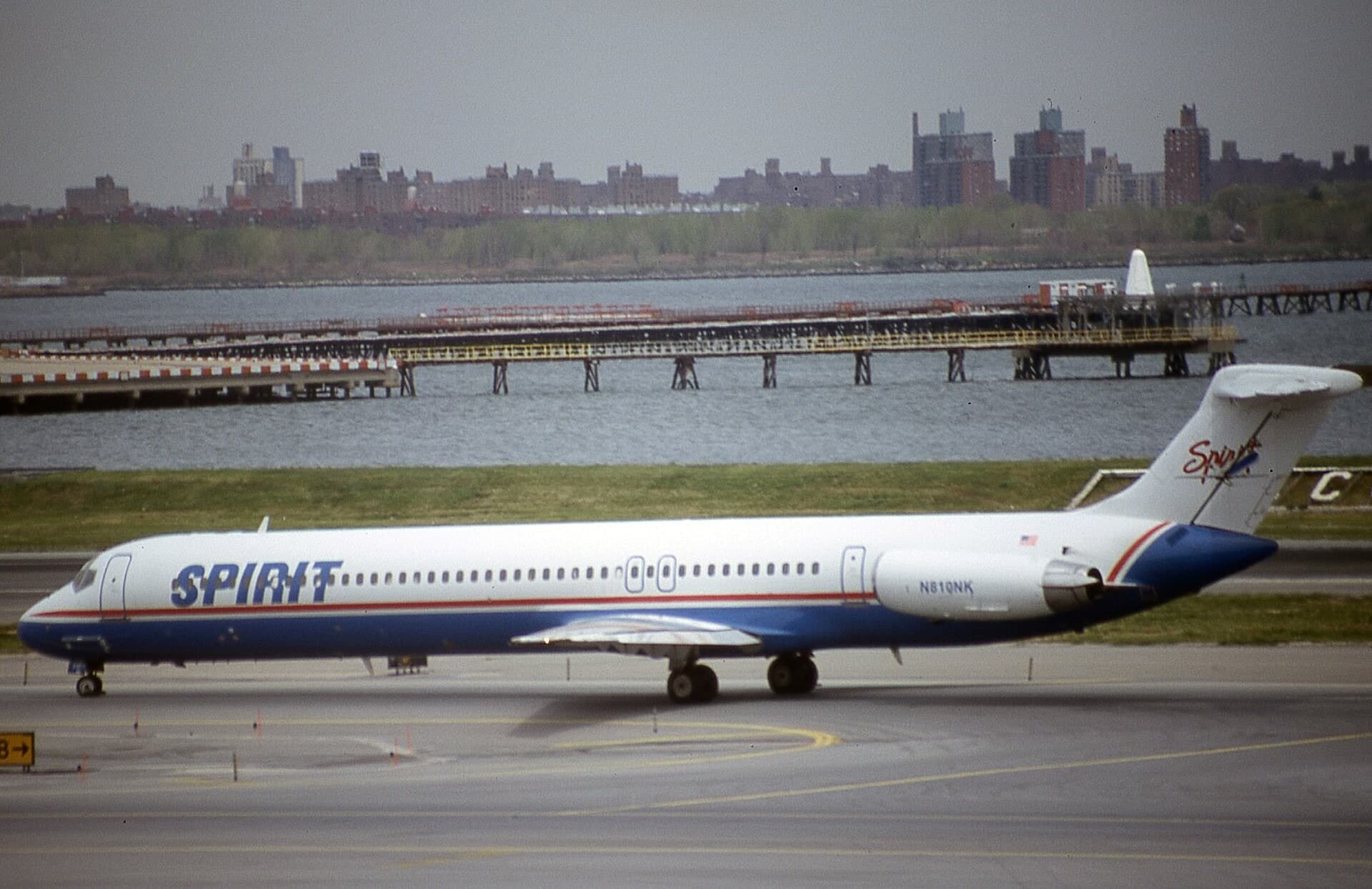 N810NK — Twin-engine aircraft