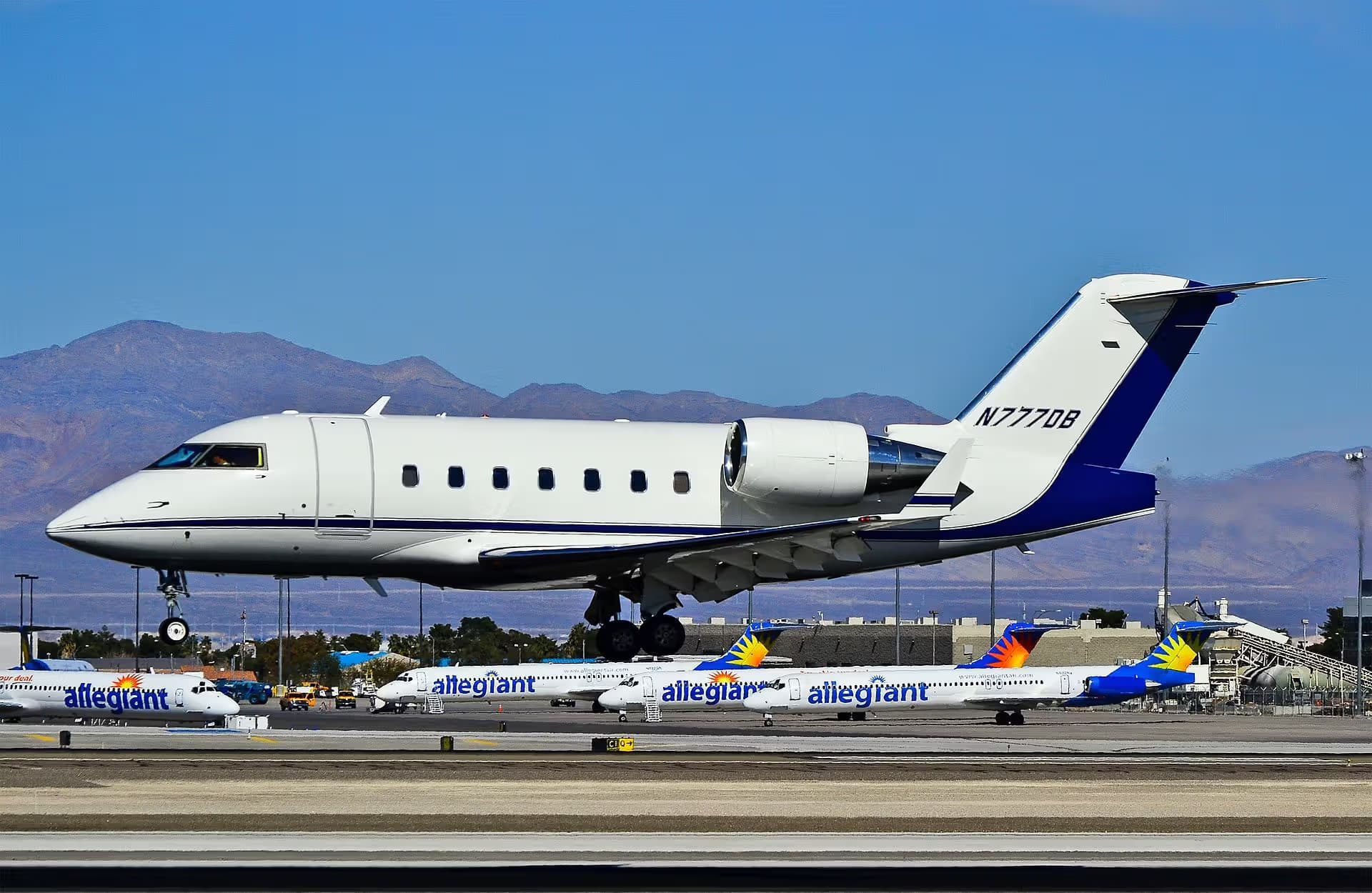 N777DB — Bombardier