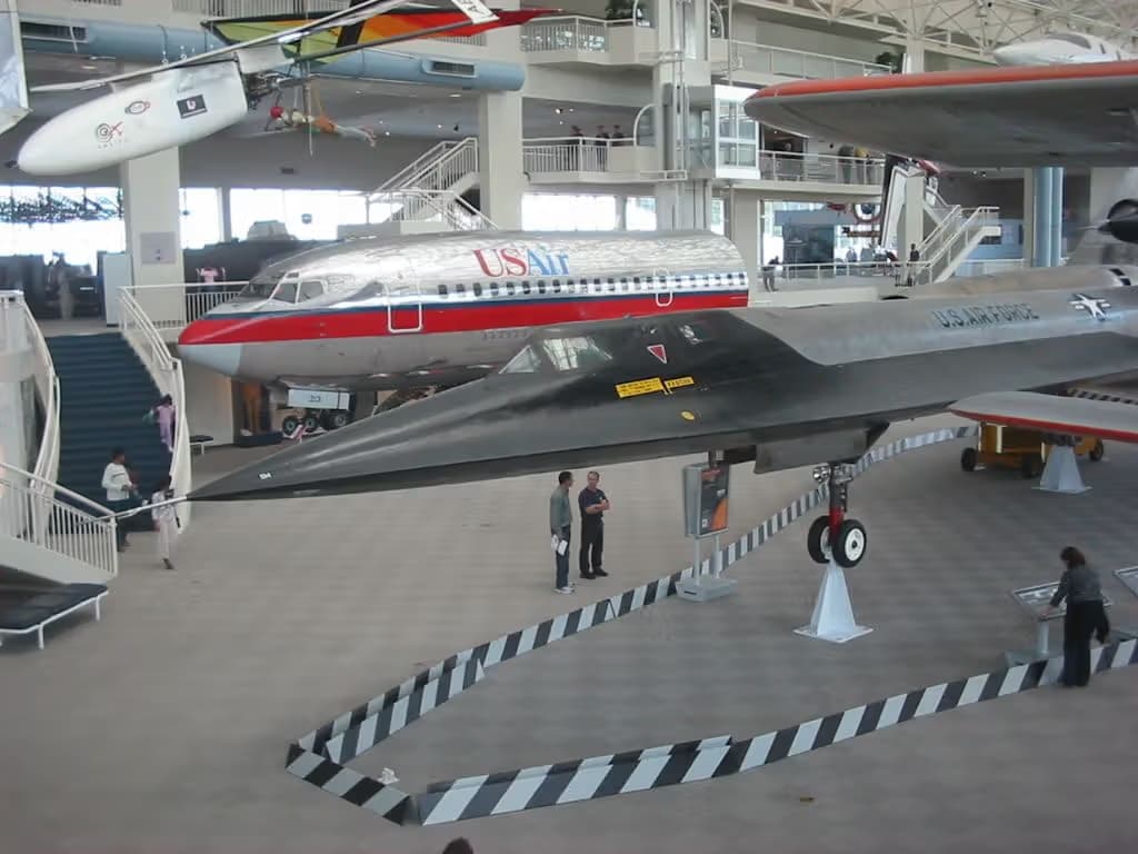 Unidentified — Lockheed