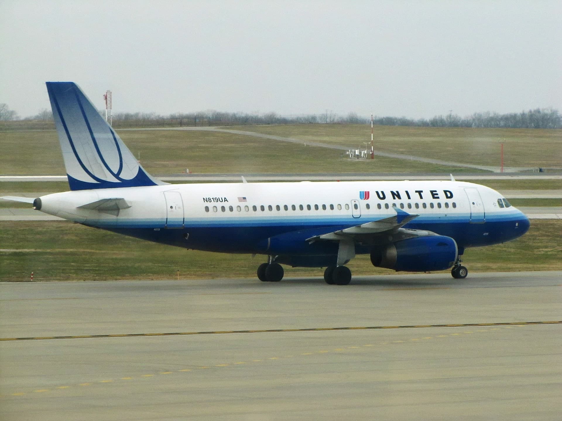 N819UA — Airbus