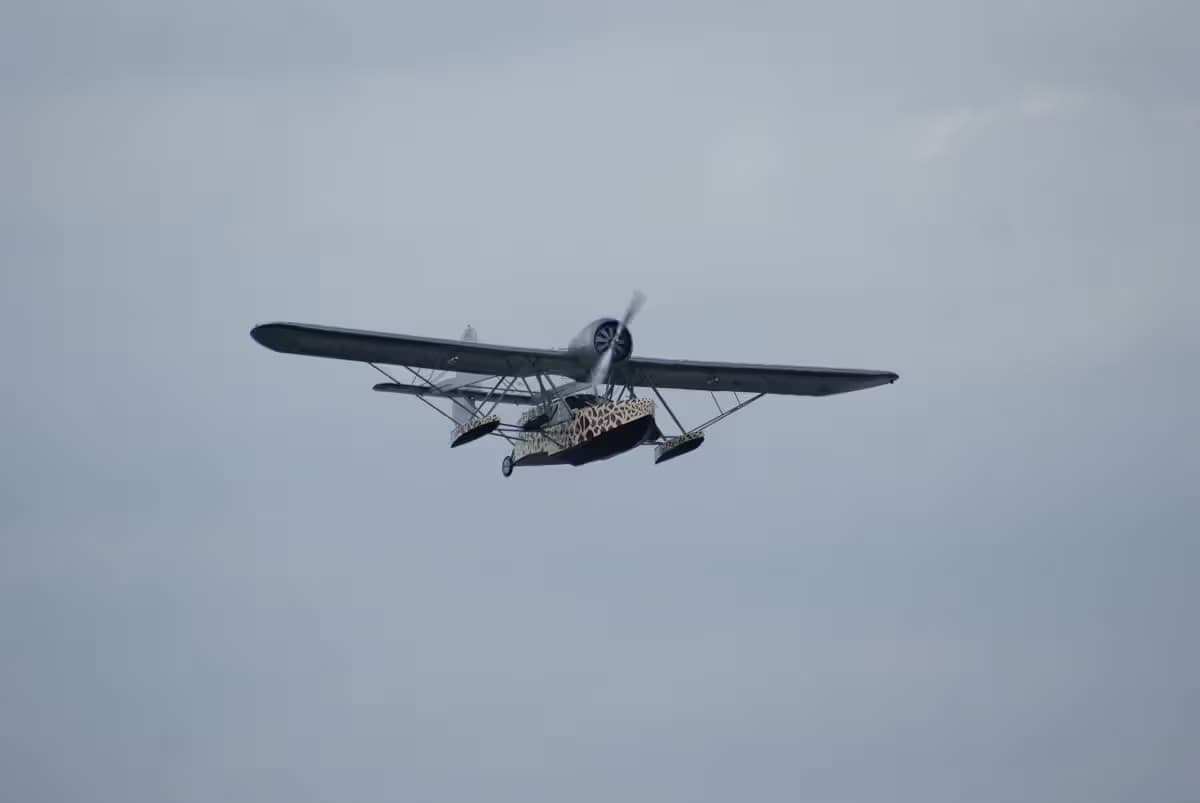 Unidentified — Floatplane