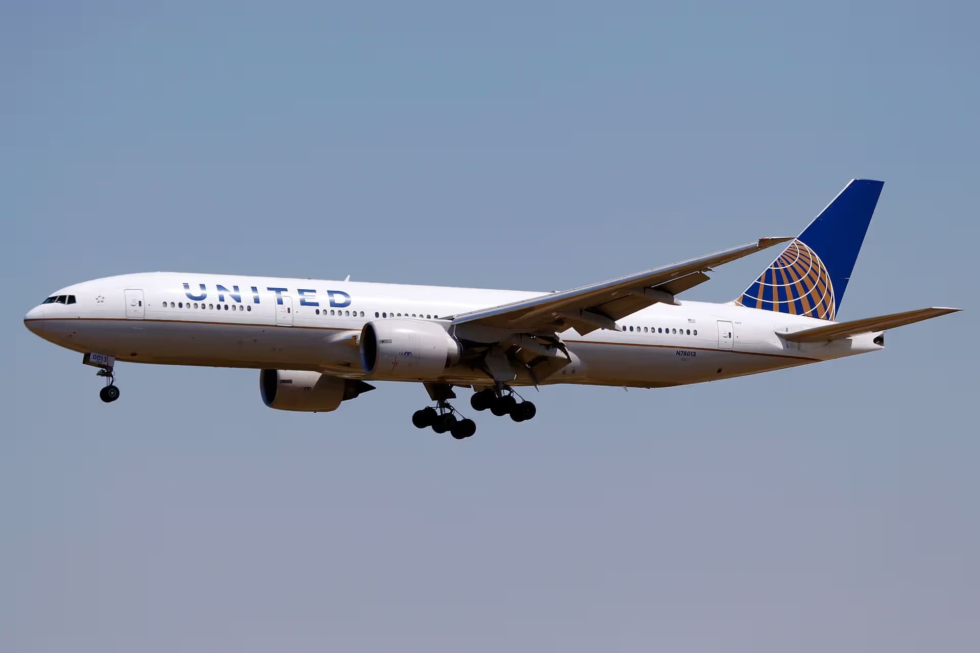 N78013 — Boeing