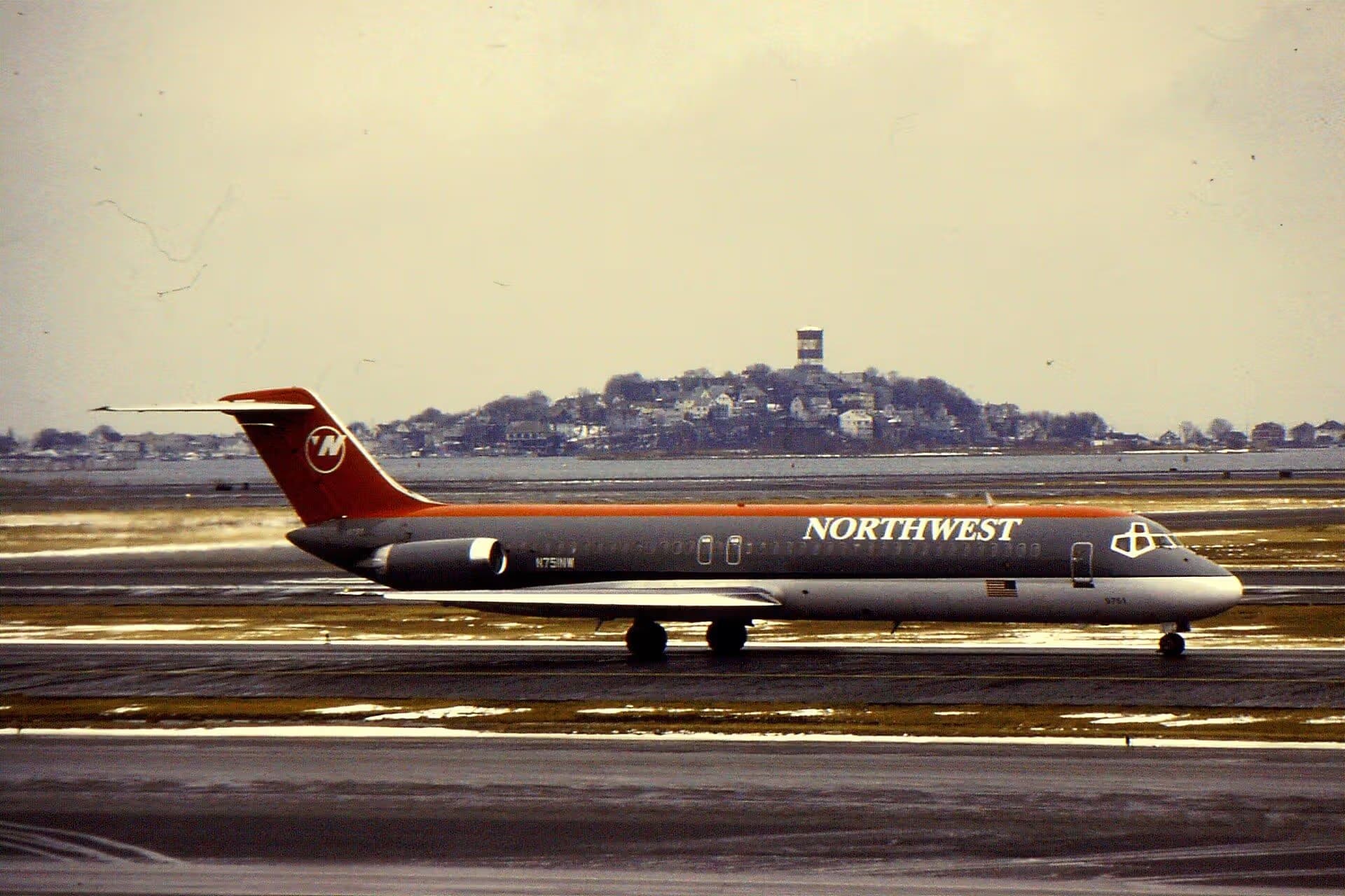 N751NW — Douglas