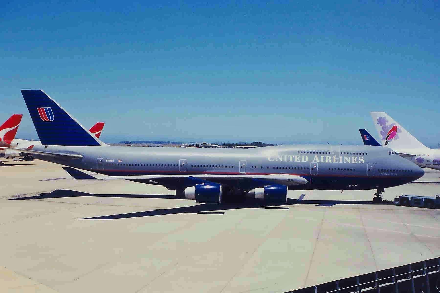 N184UA — Boeing