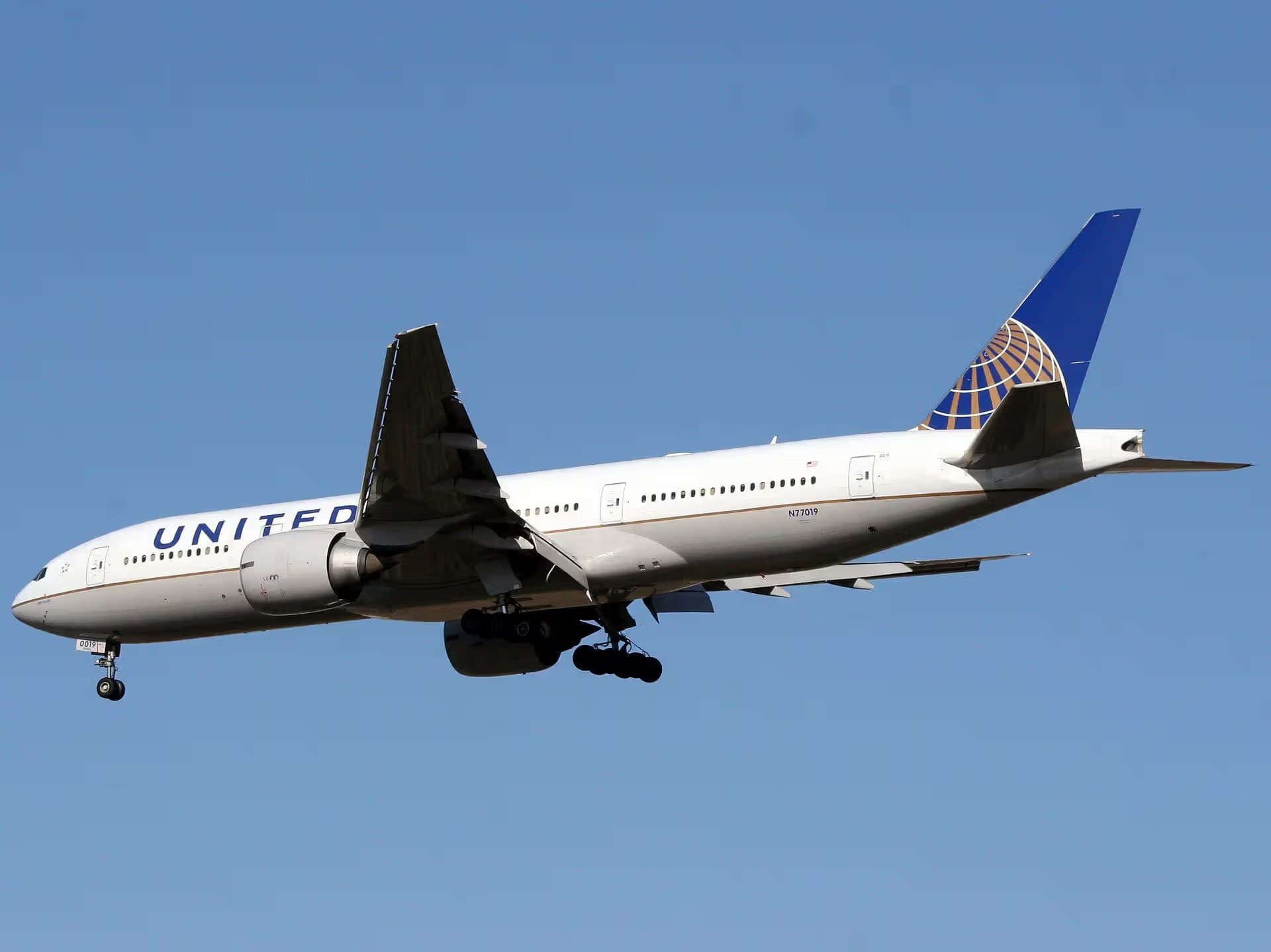 N77019 — Boeing