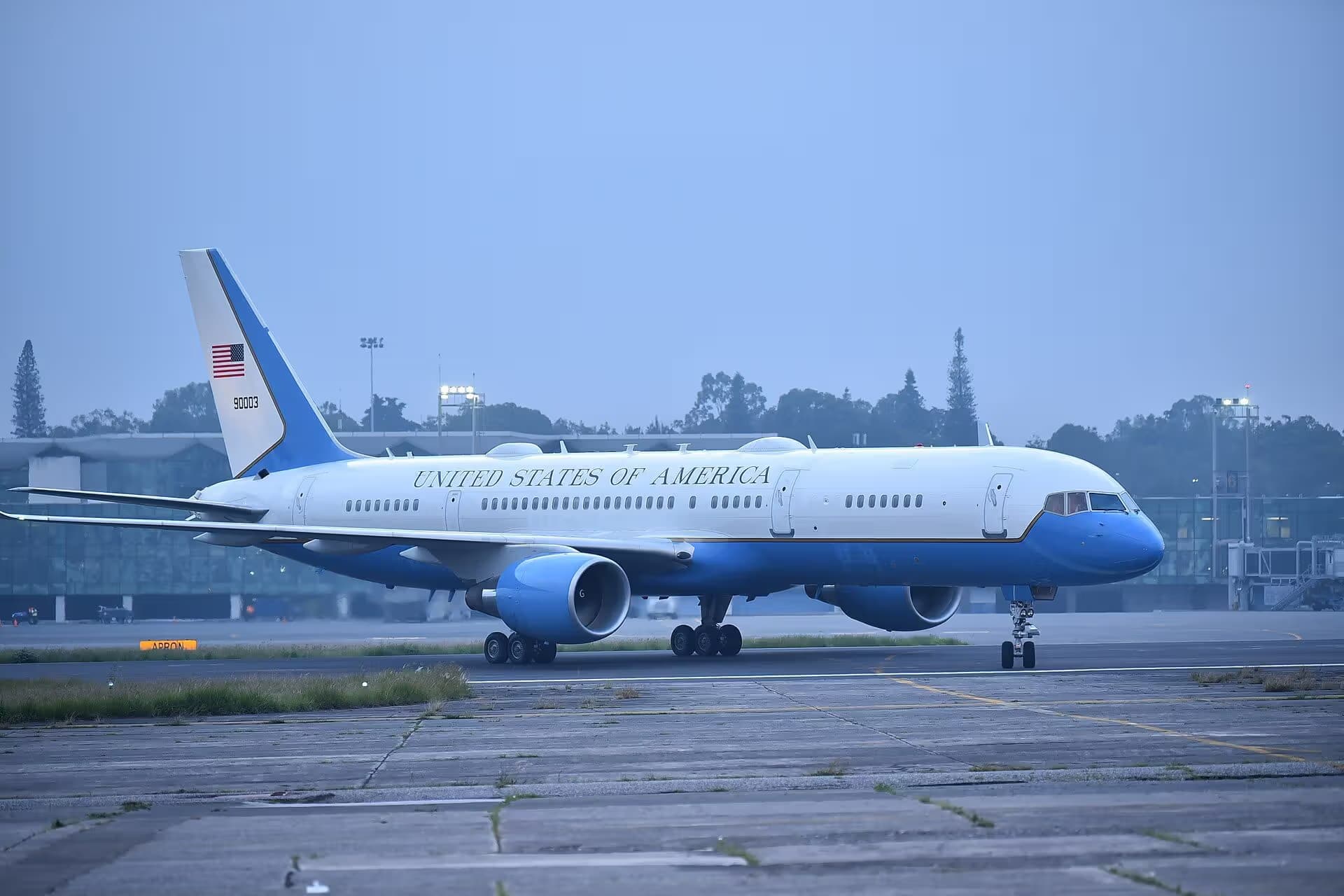 Unidentified — Boeing