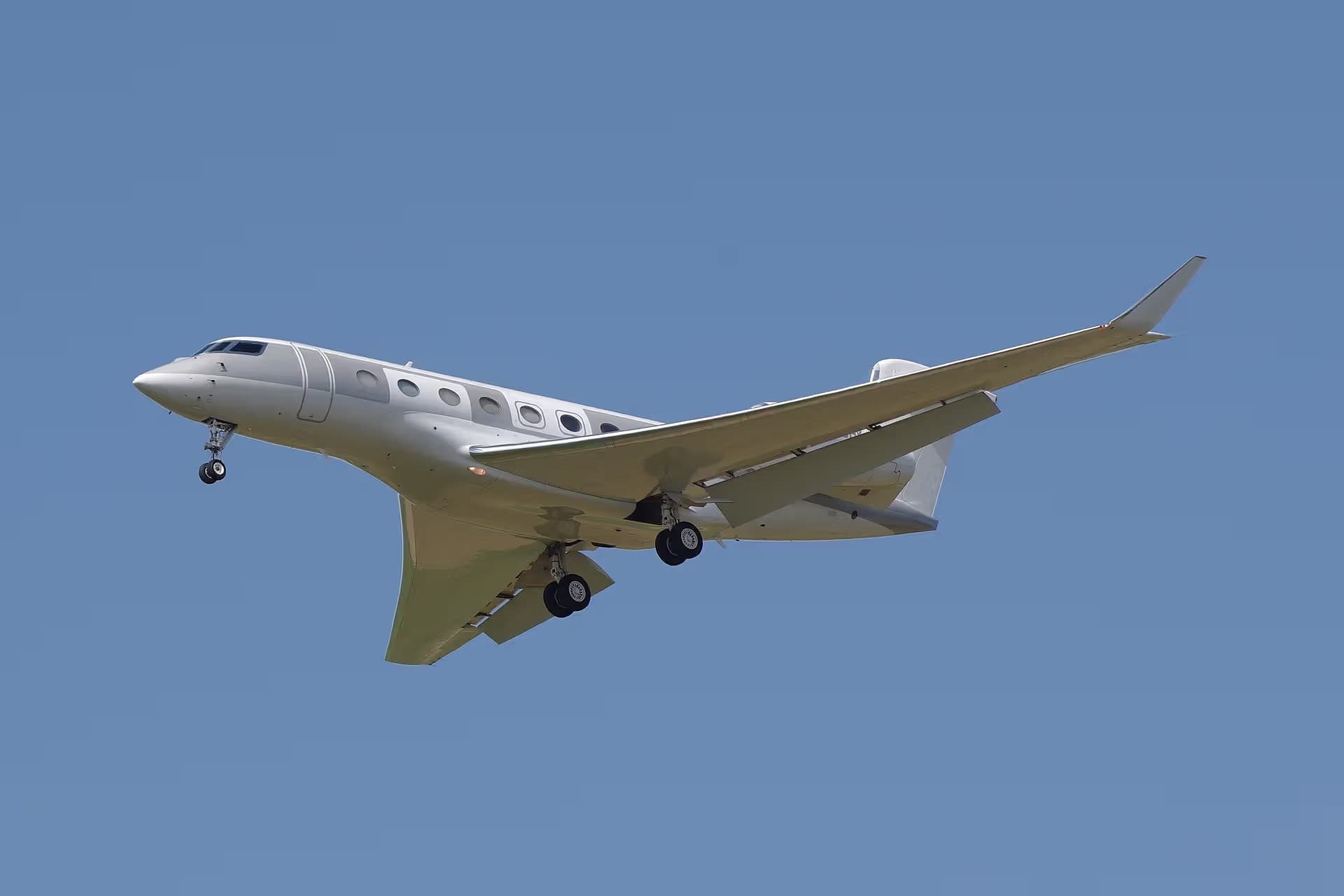 N988HK — Business jet