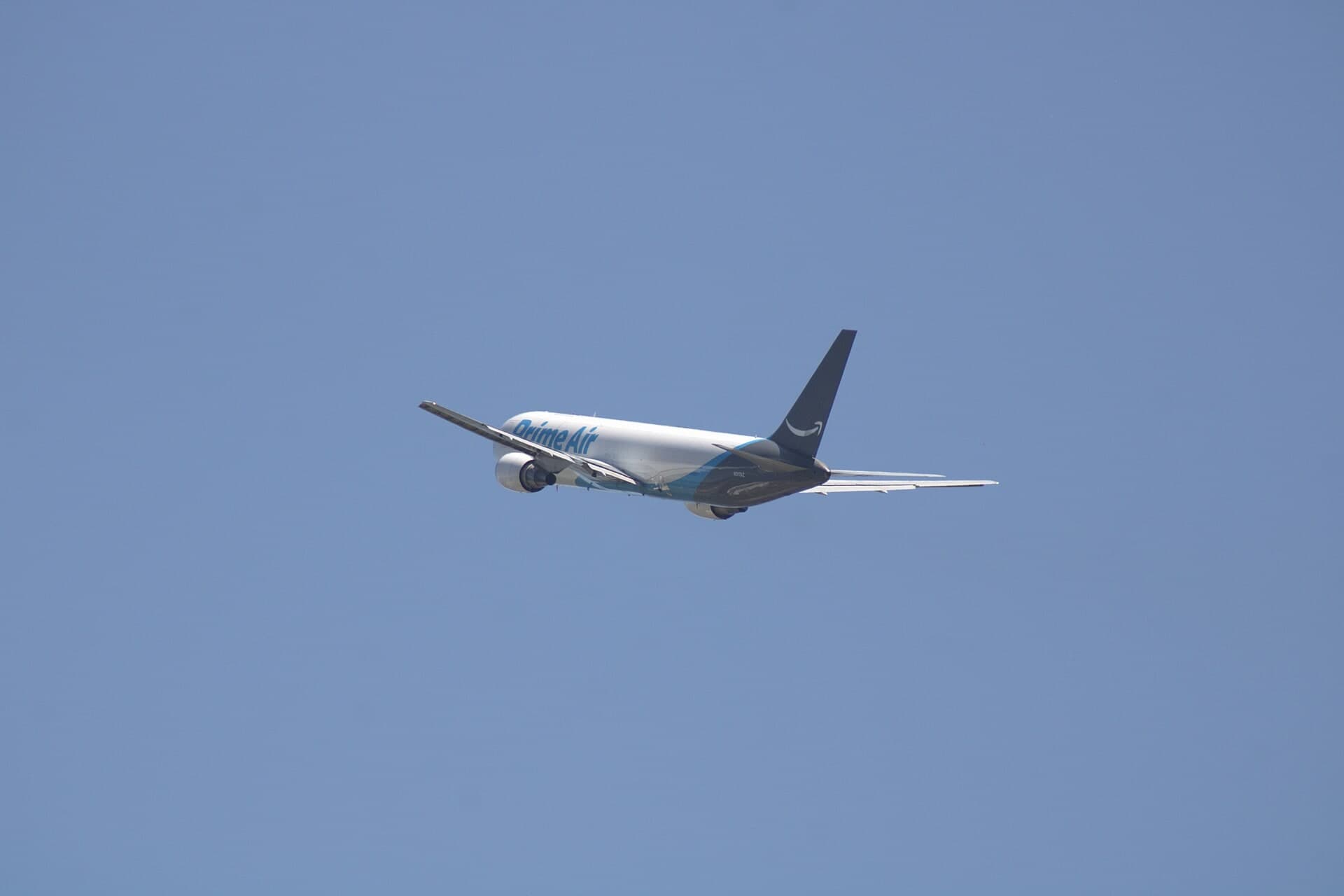 N317AZ — Twin-engine aircraft