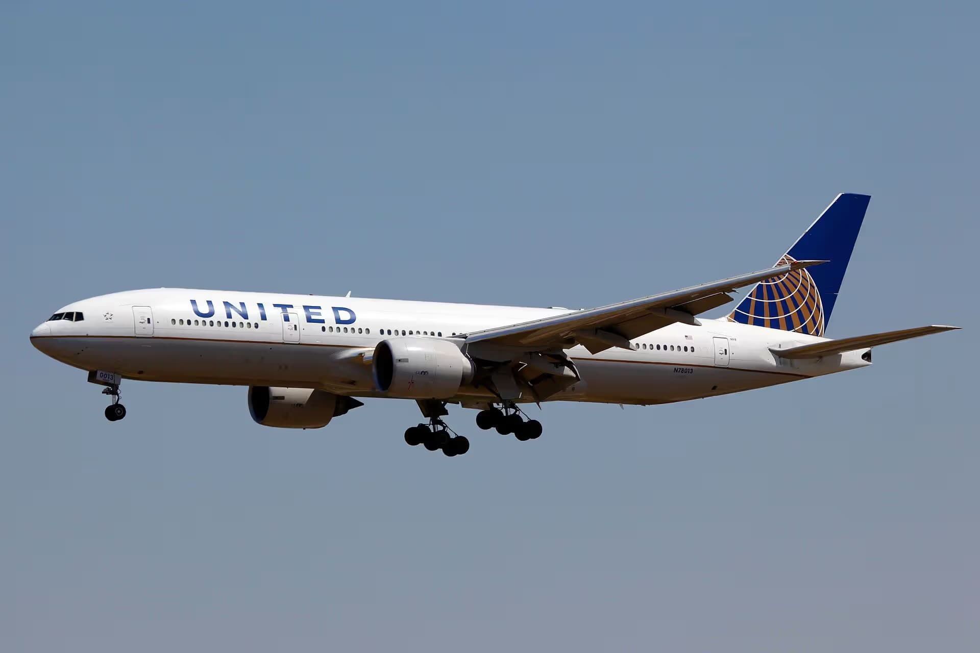 N78013 — Boeing