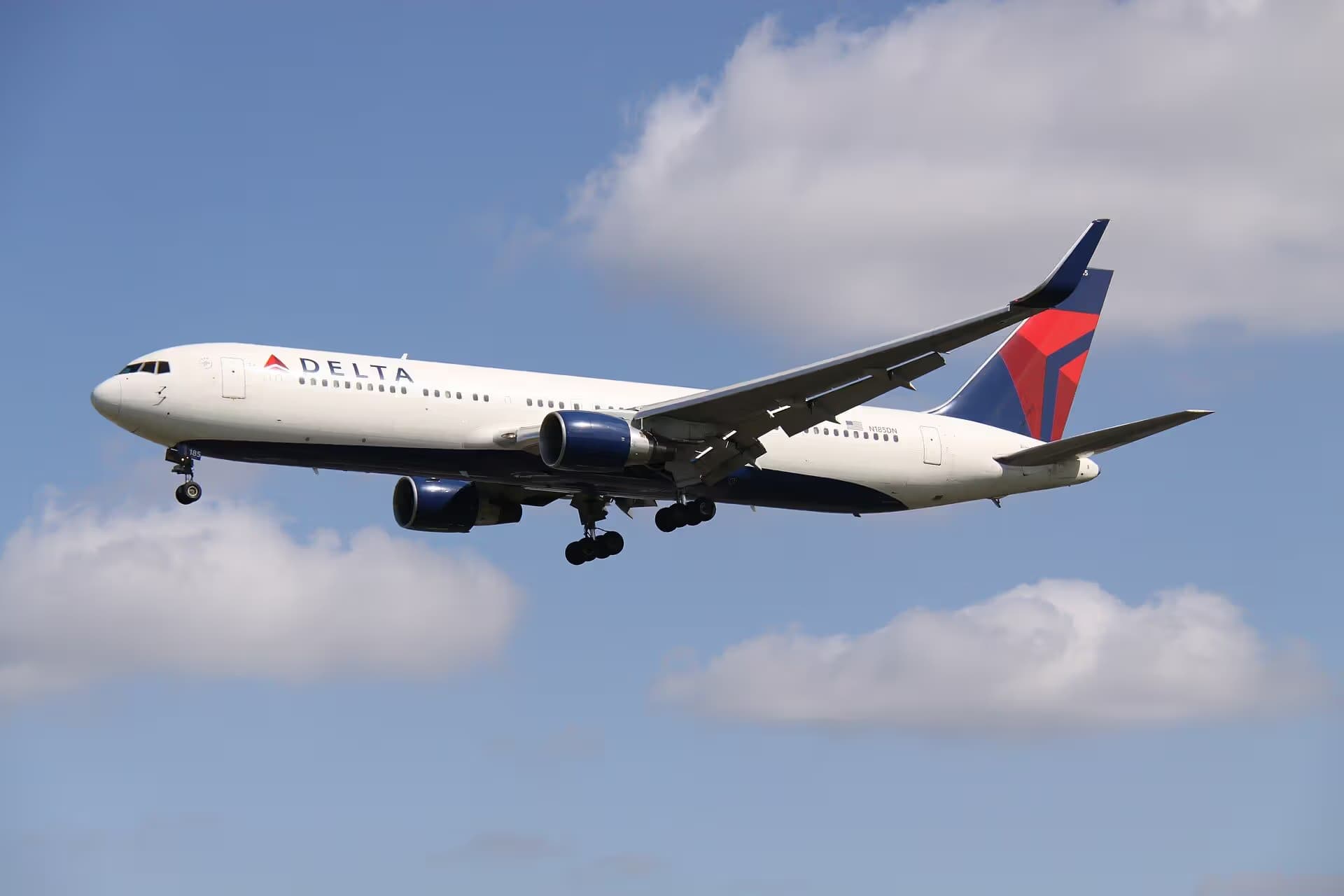 N185DN — Boeing