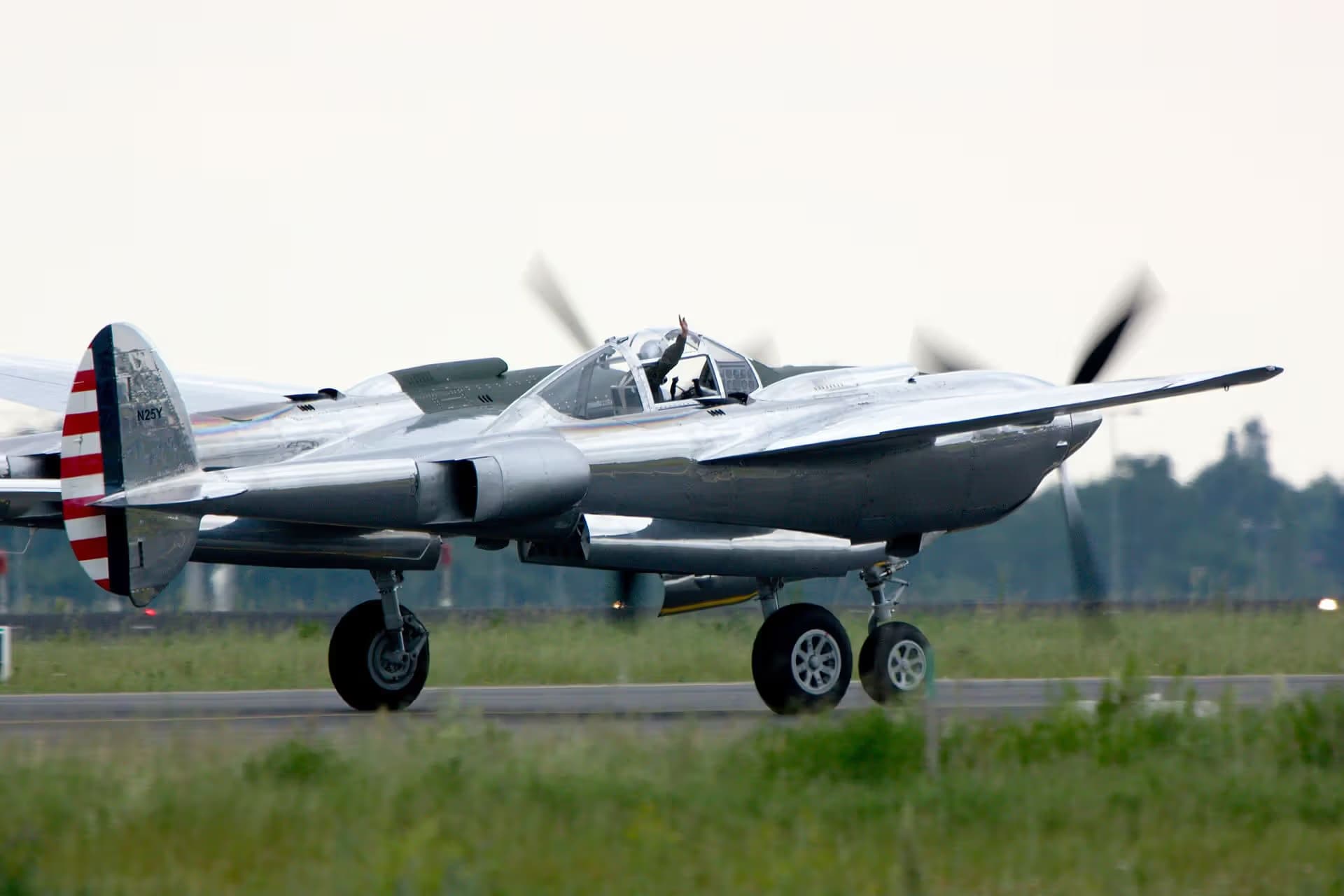 N25Y — Lockheed