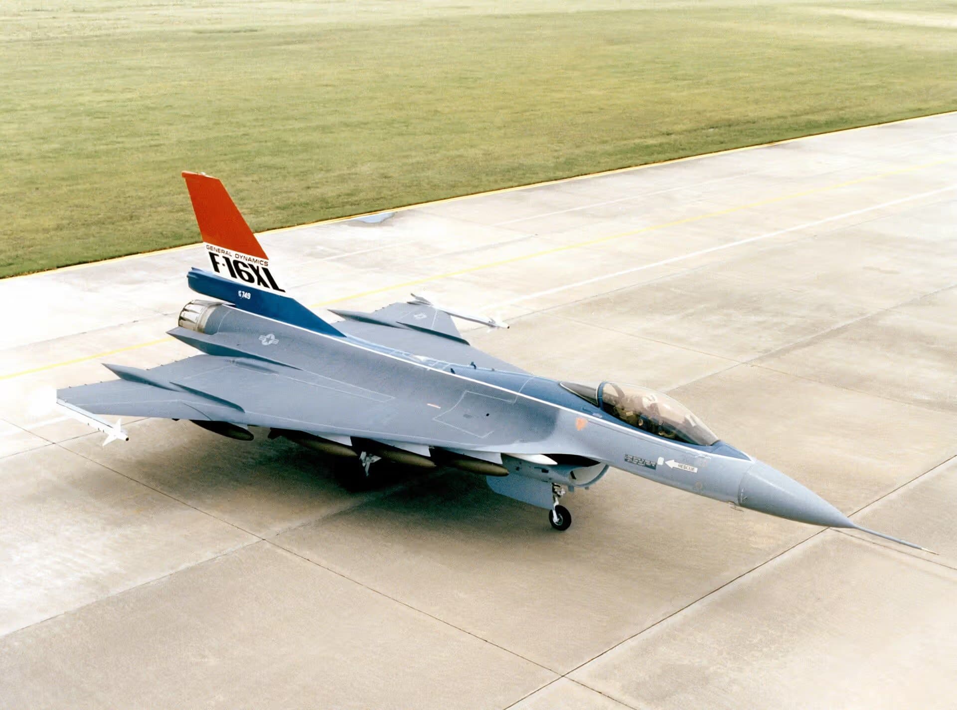 Unidentified — Single-engine aircraft