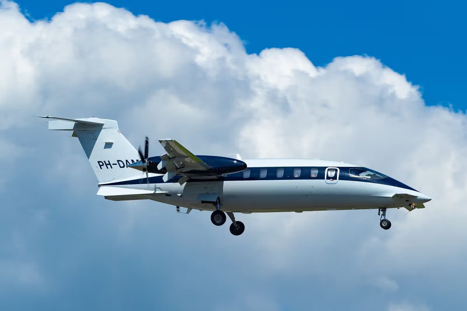PH-DAM — Aircraft