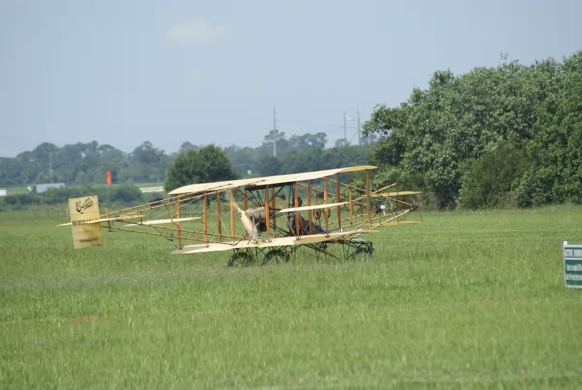 Unidentified — Aircraft