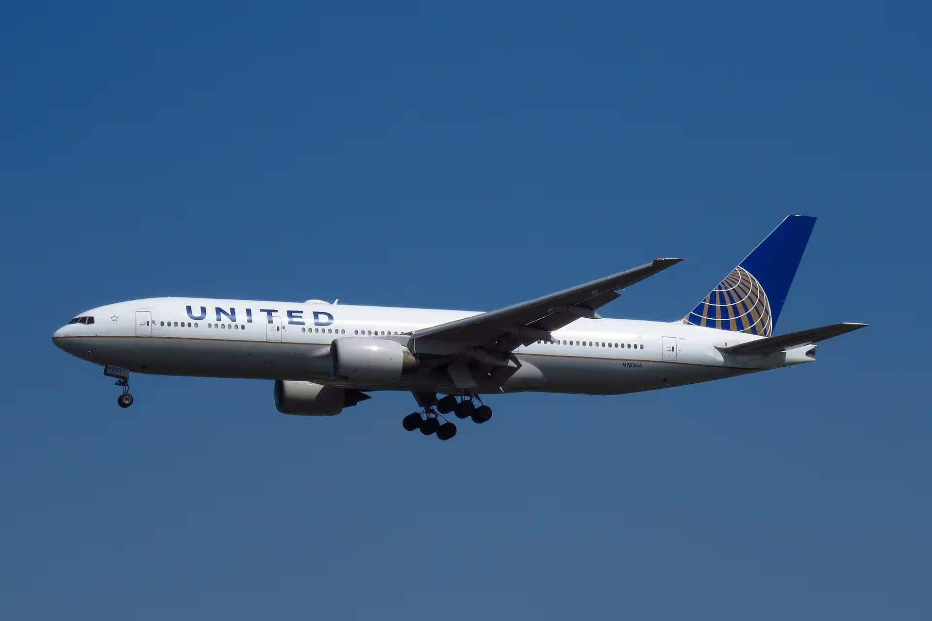 N782UA — Boeing