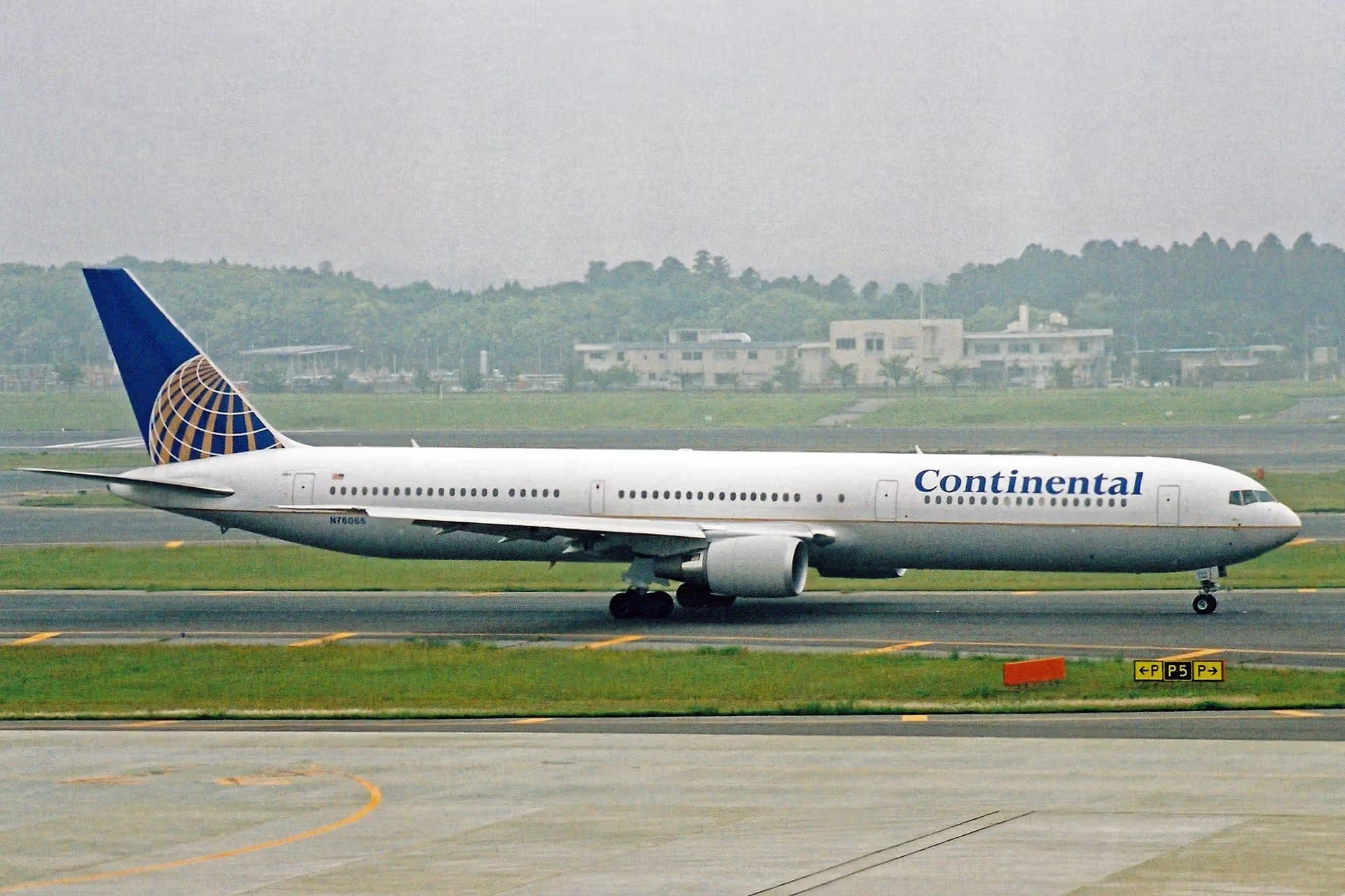 N76065 — Boeing