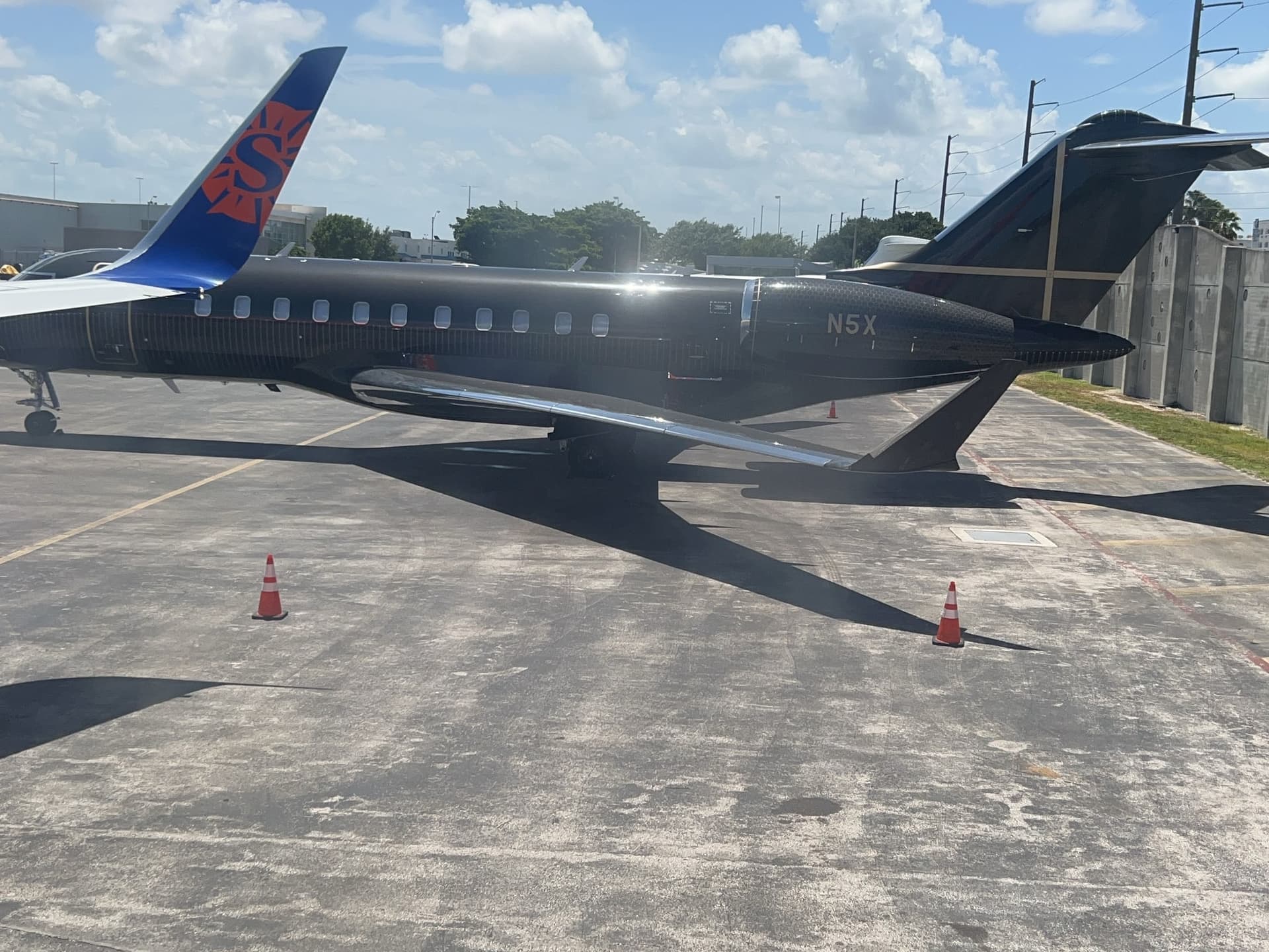 N5X — 2023 Bombardier Global 6000