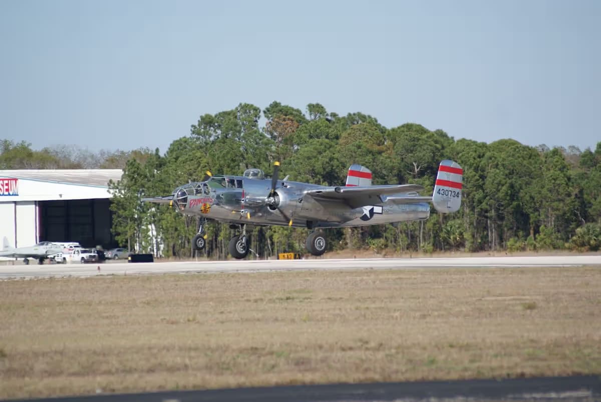 Unidentified — Twin-engine aircraft