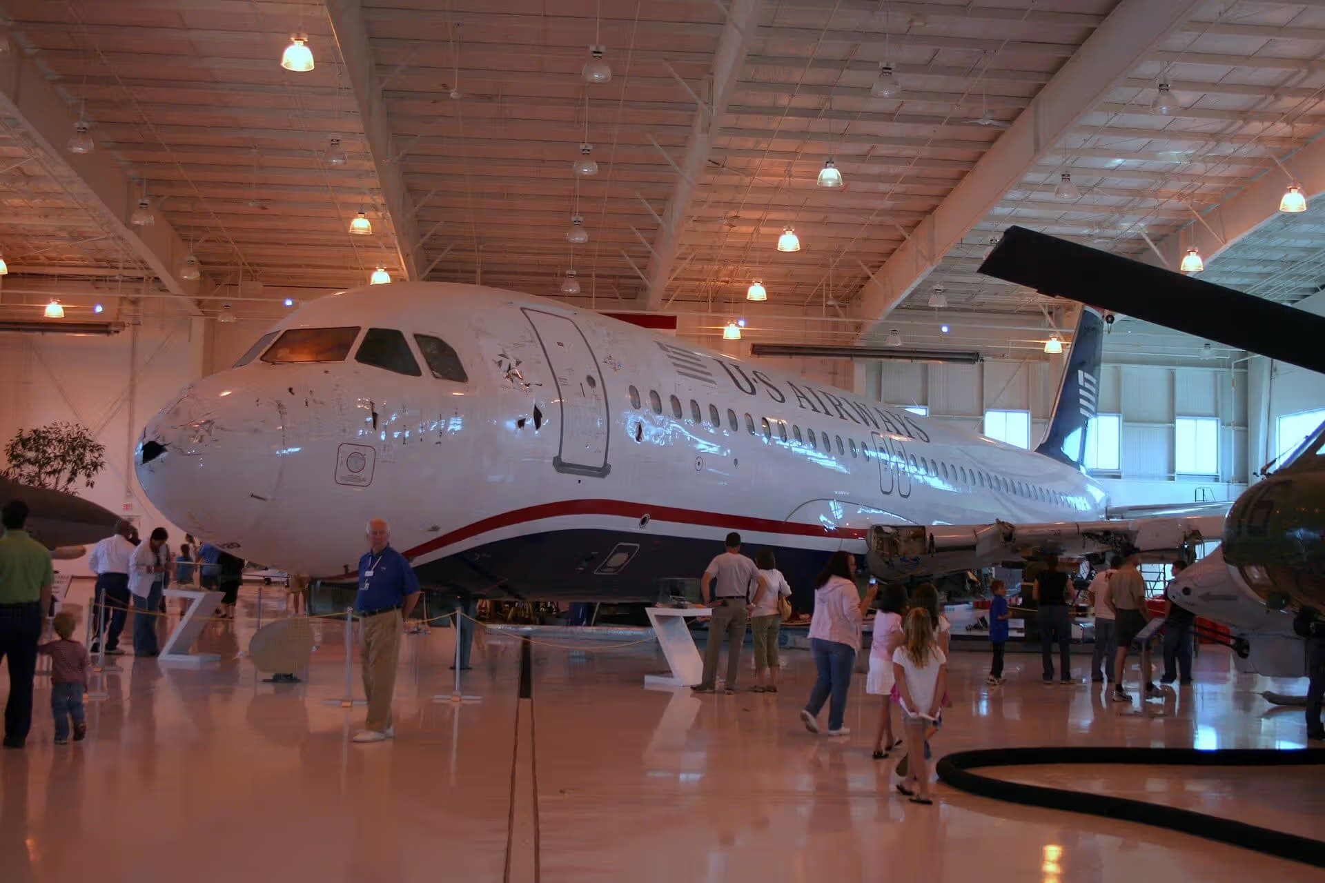 N106US — Airbus