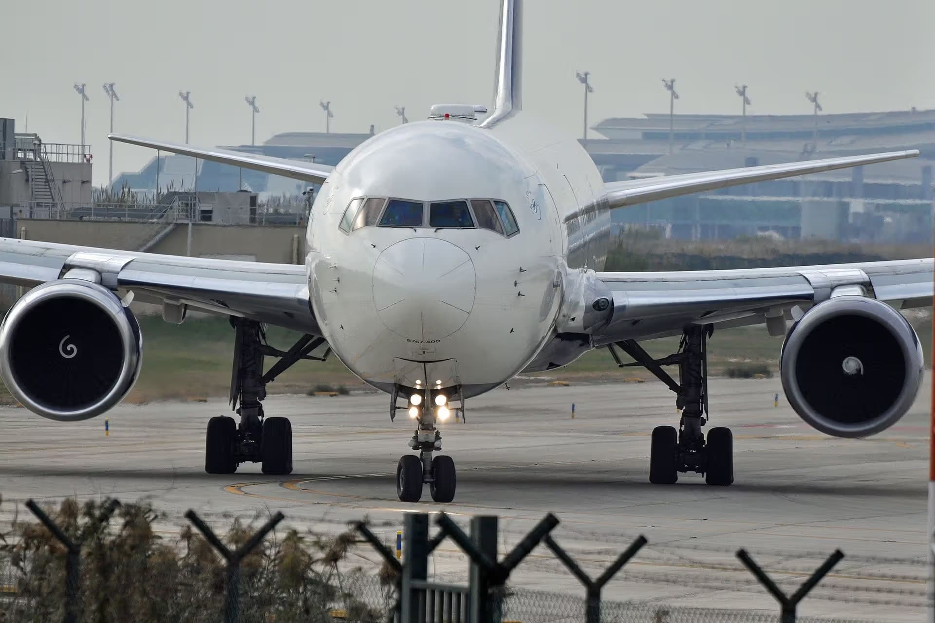 N832MH — Boeing