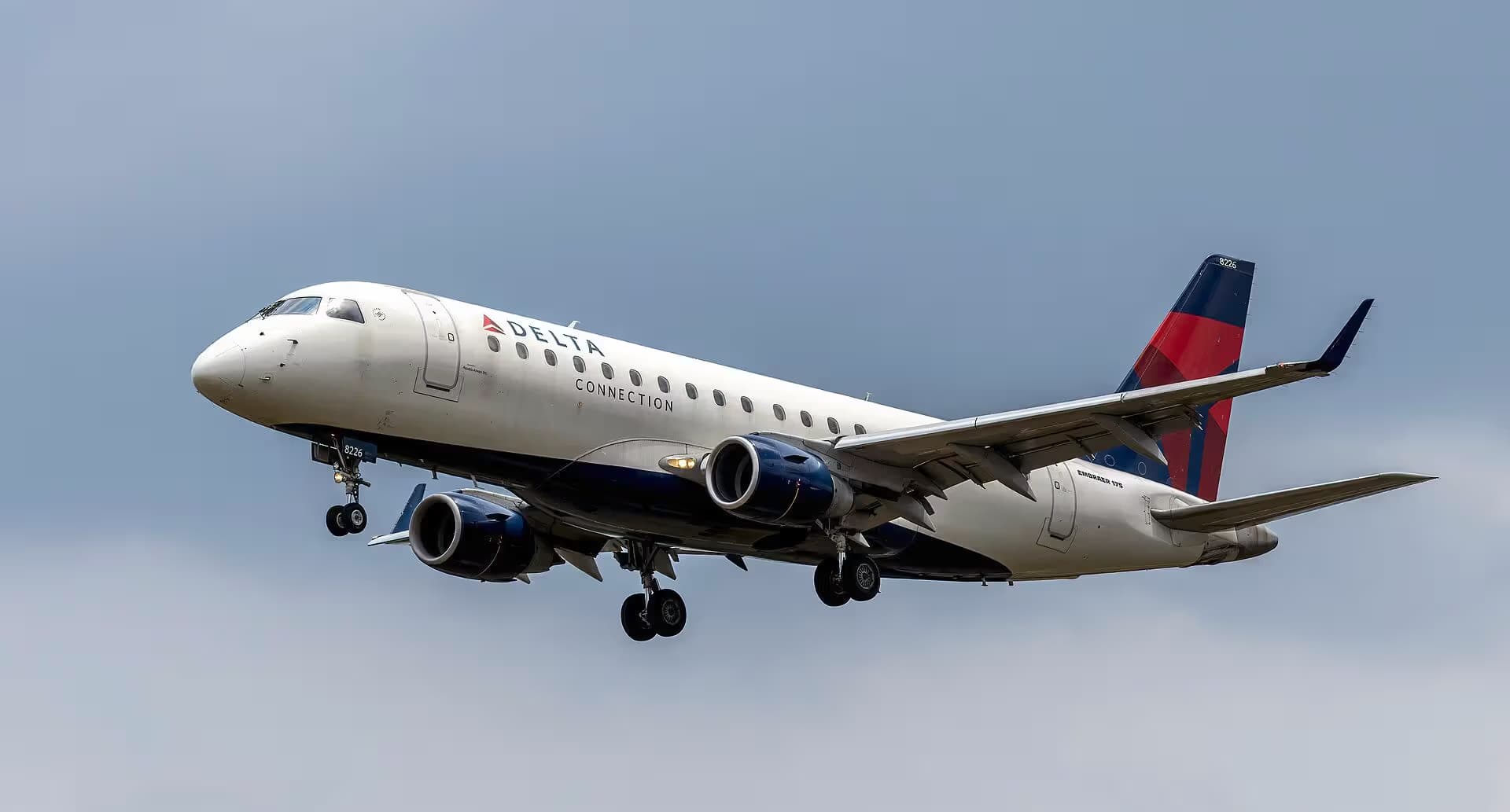 N226JQ — Embraer