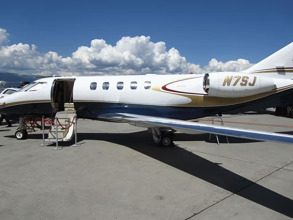 N7SJ — Business jet