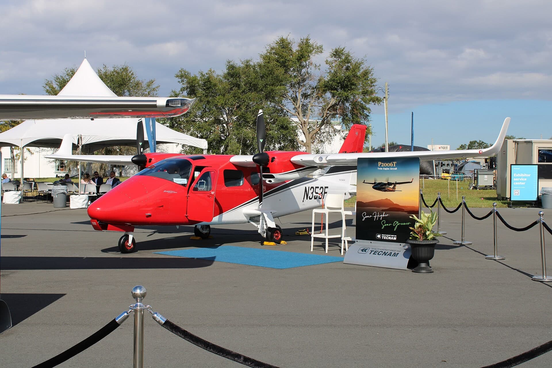 N353F — Twin-engine aircraft