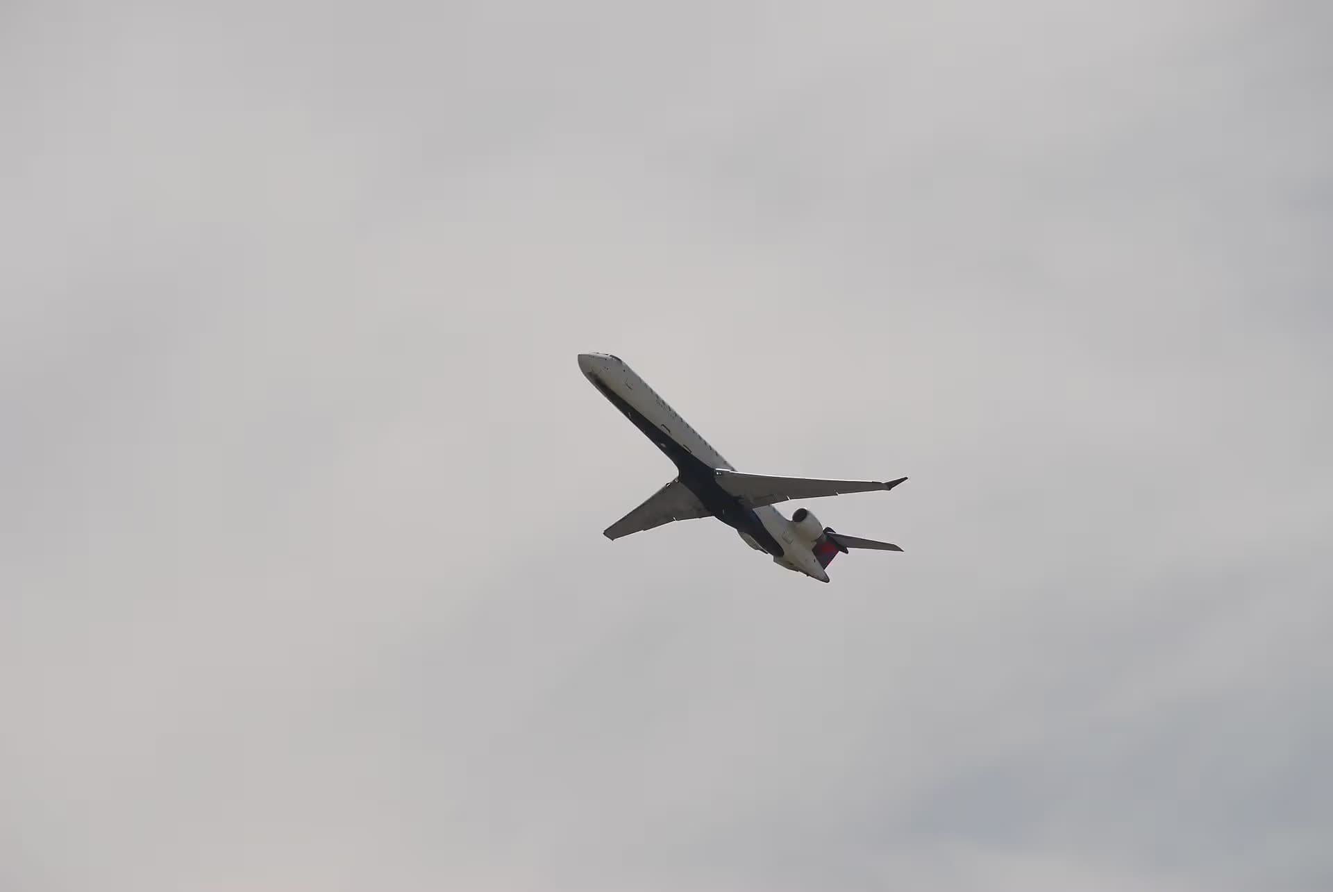 N132EV — Twin-engine aircraft