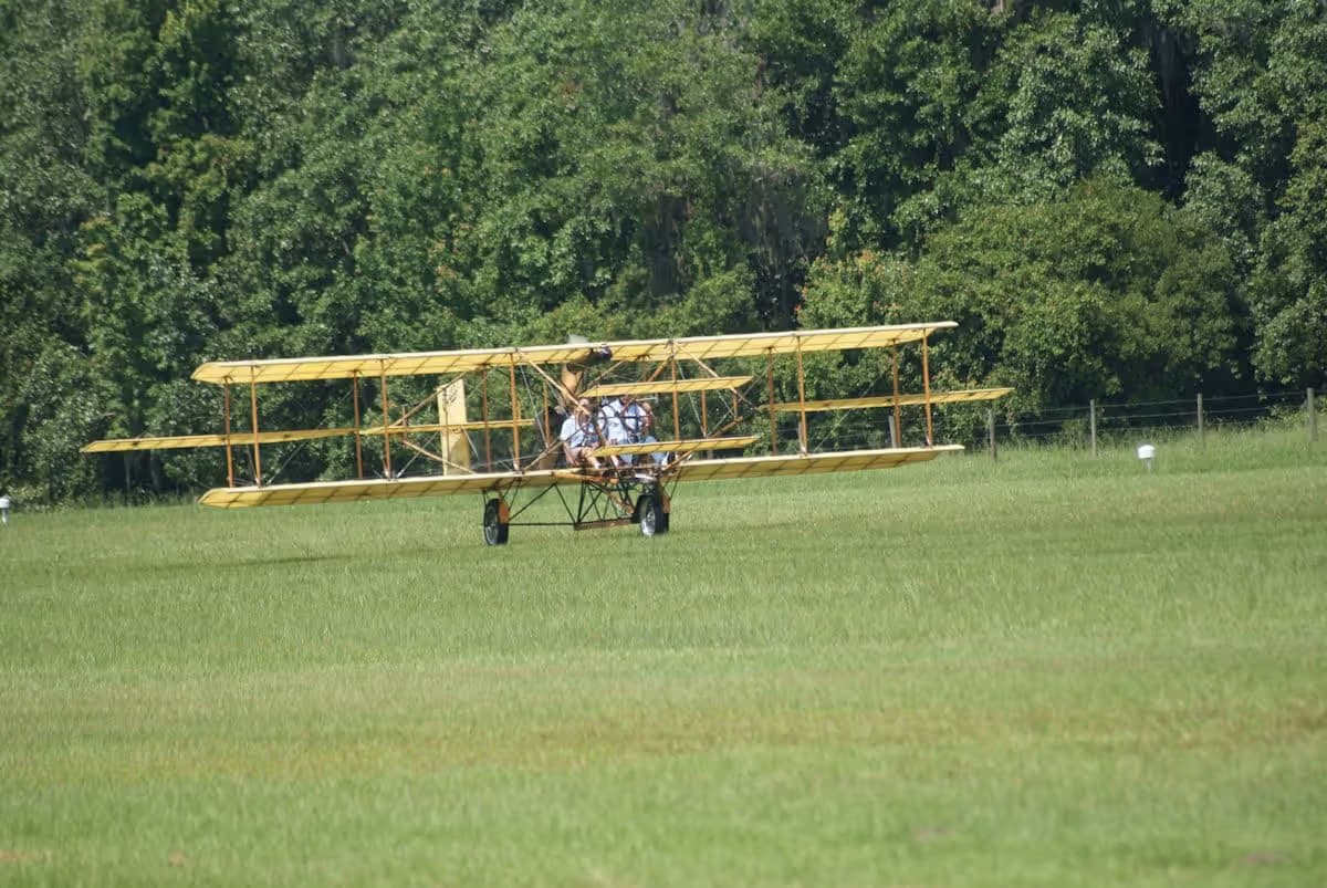 Unidentified — Aircraft