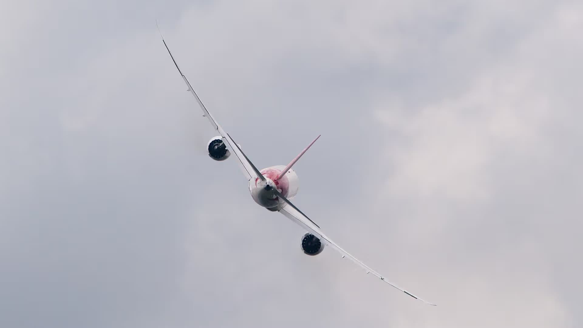 N1008S — Twin-engine aircraft