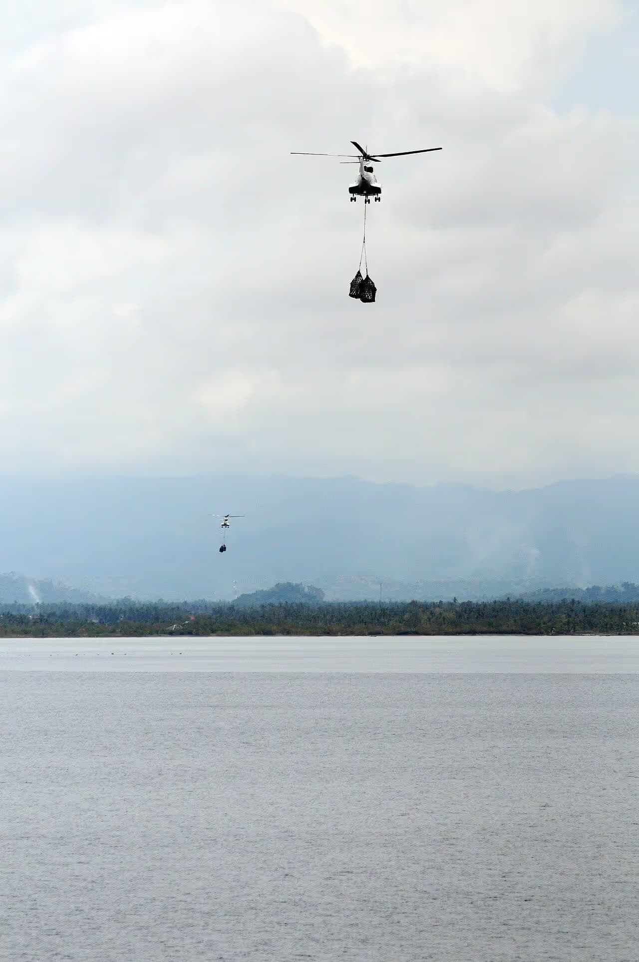 N330KW — Helicopter