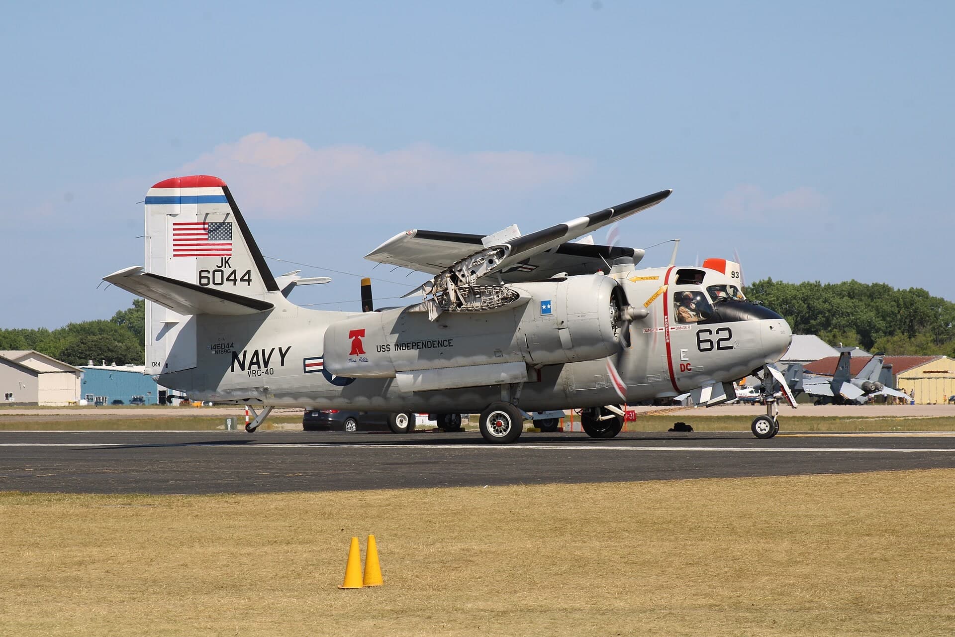 N189G — Twin-engine aircraft