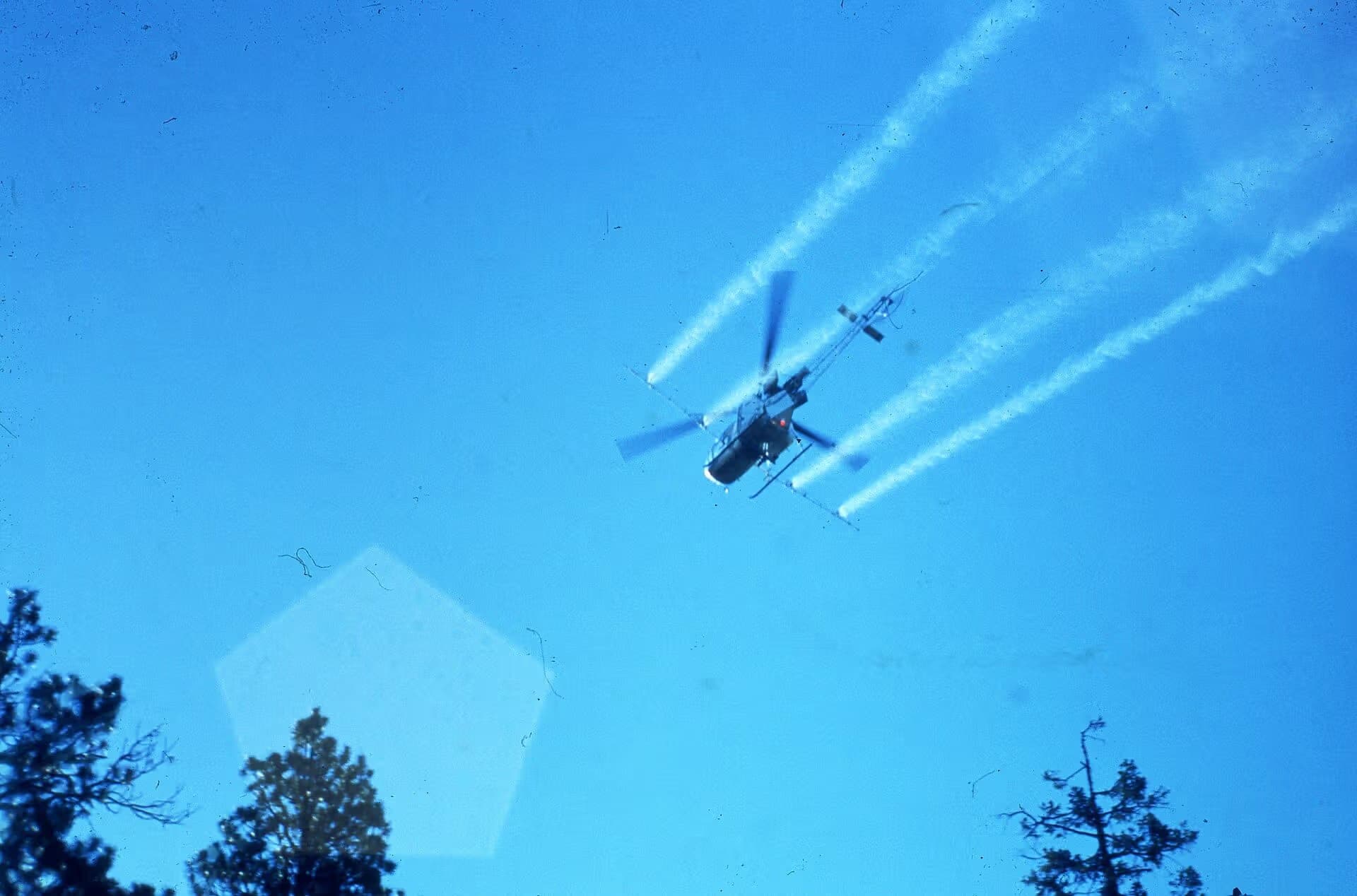 N47276 — Helicopter