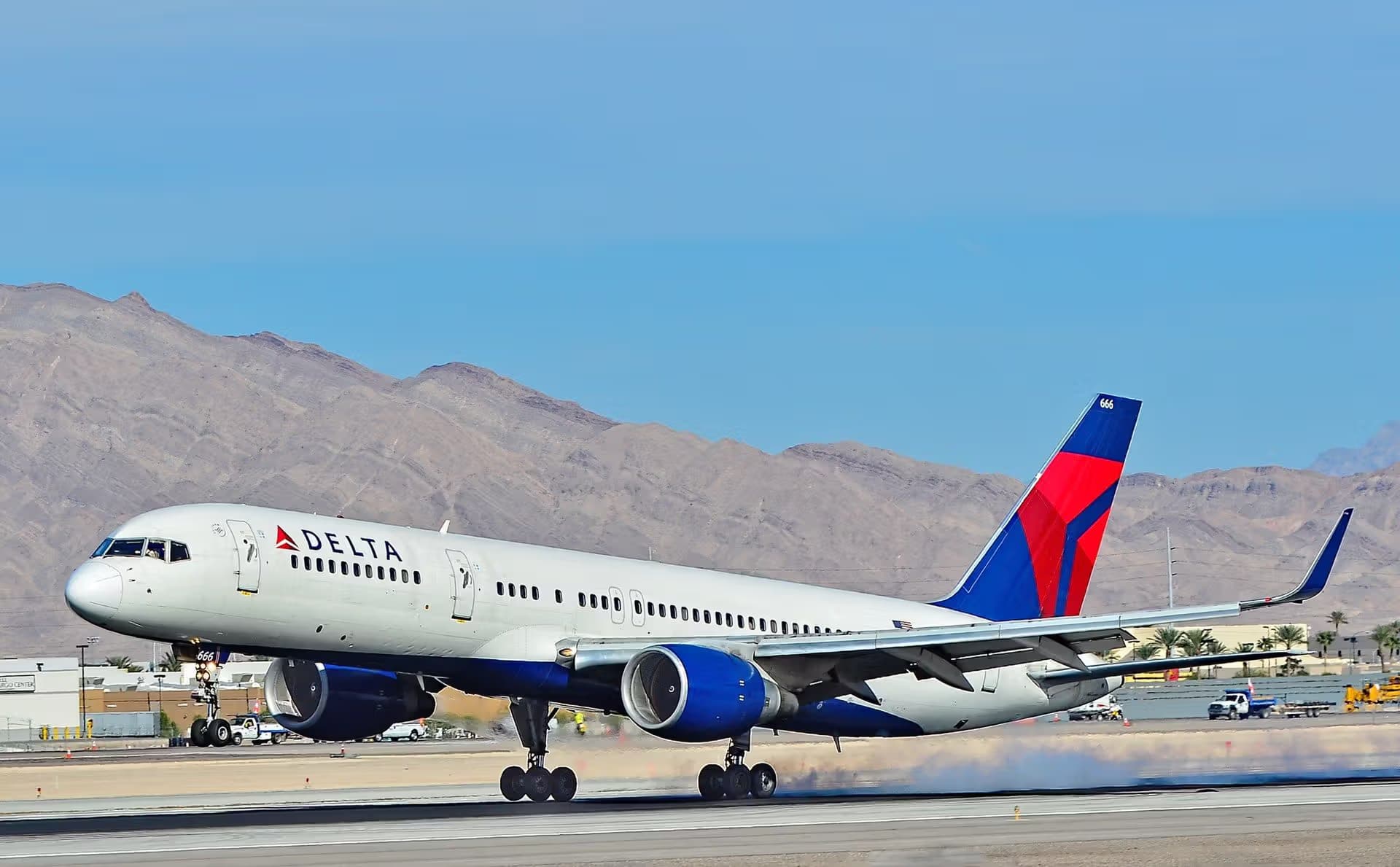 N666DN — Boeing