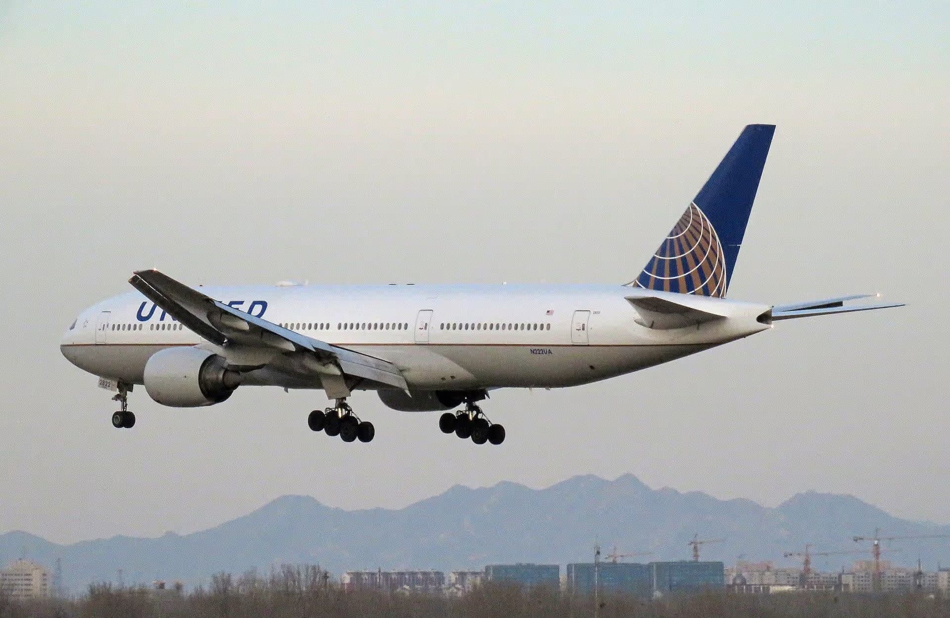 N222UA — Boeing